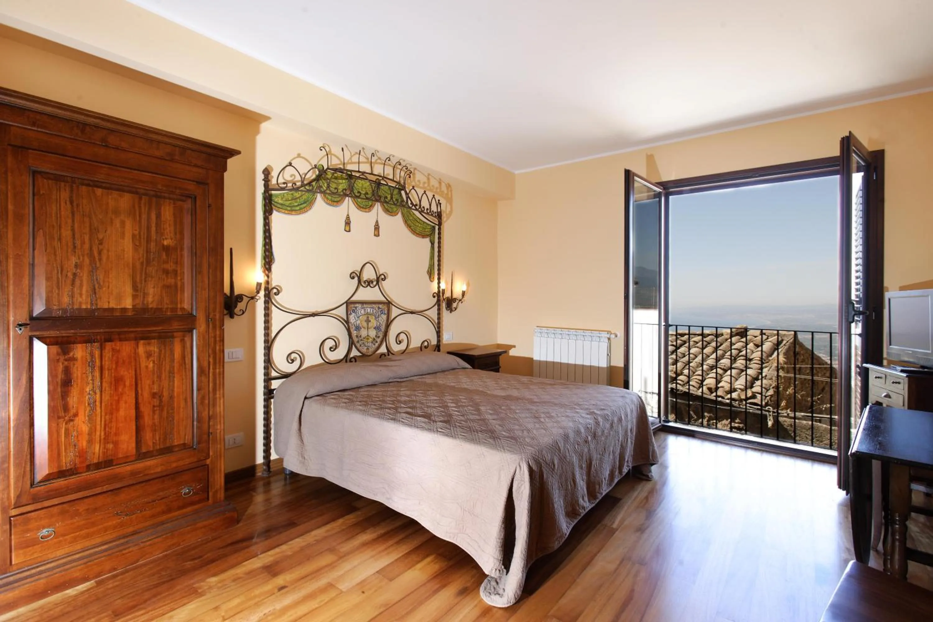 Bedroom, Bed in Borgo Medievale