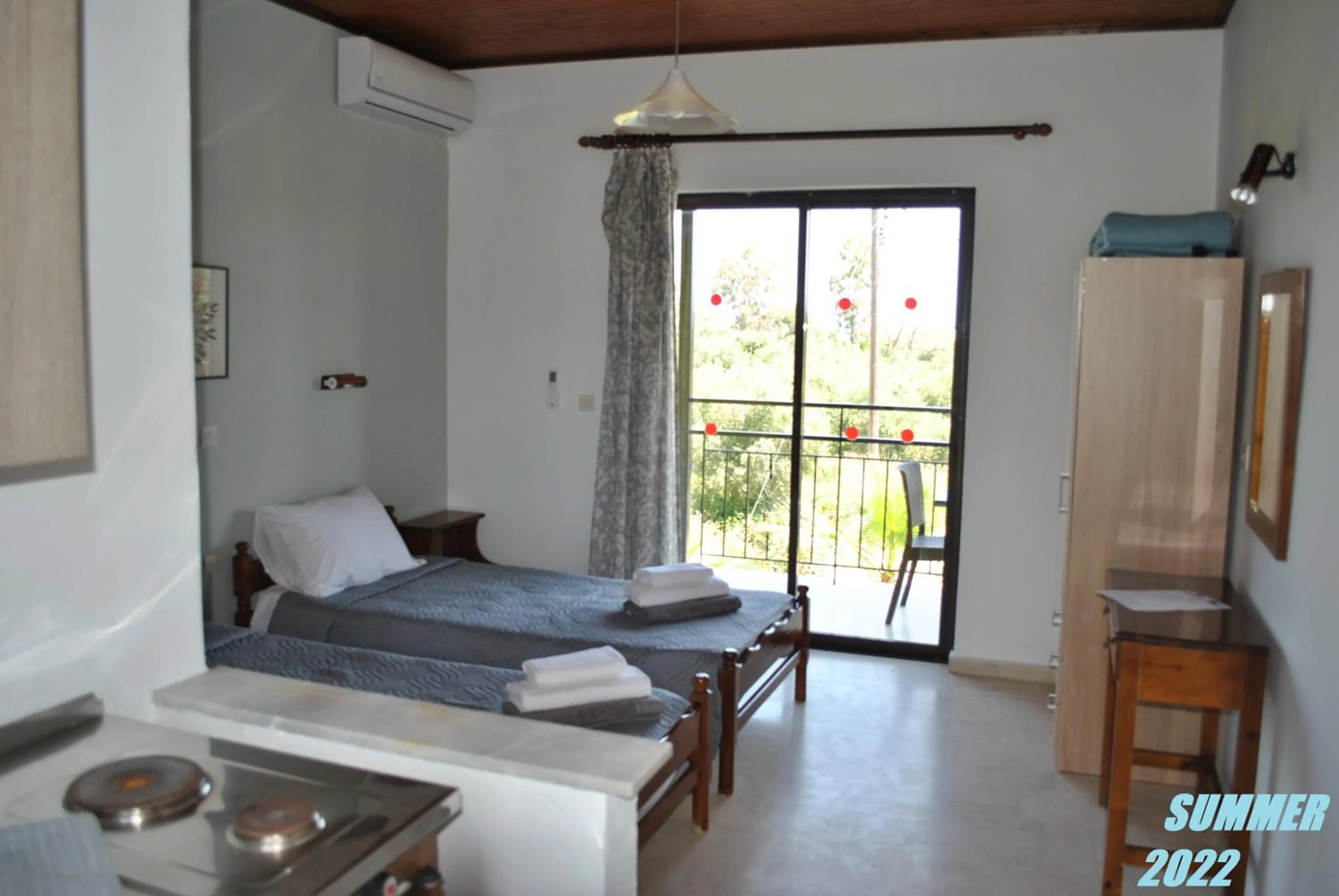 Bed in Palmyra Studios