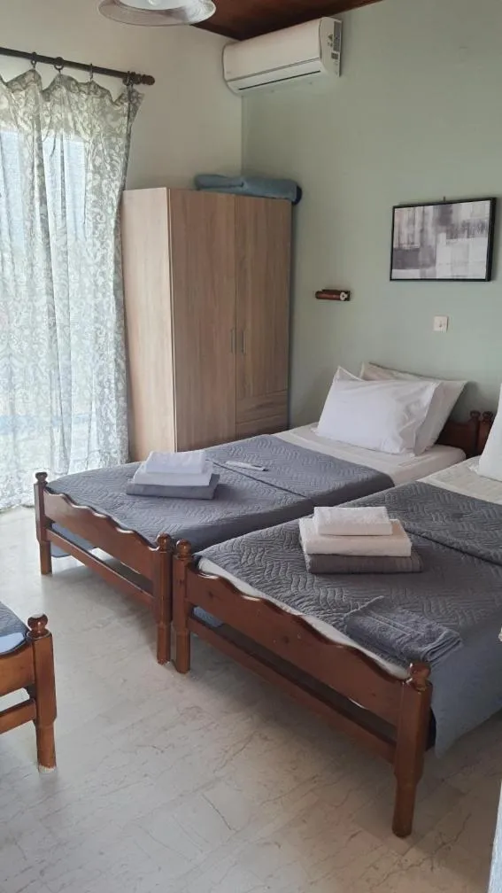 Bed in Palmyra Studios