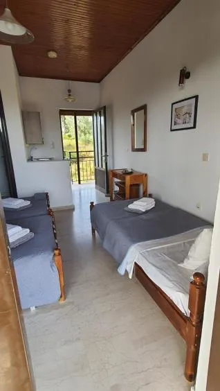 Bed in Palmyra Studios