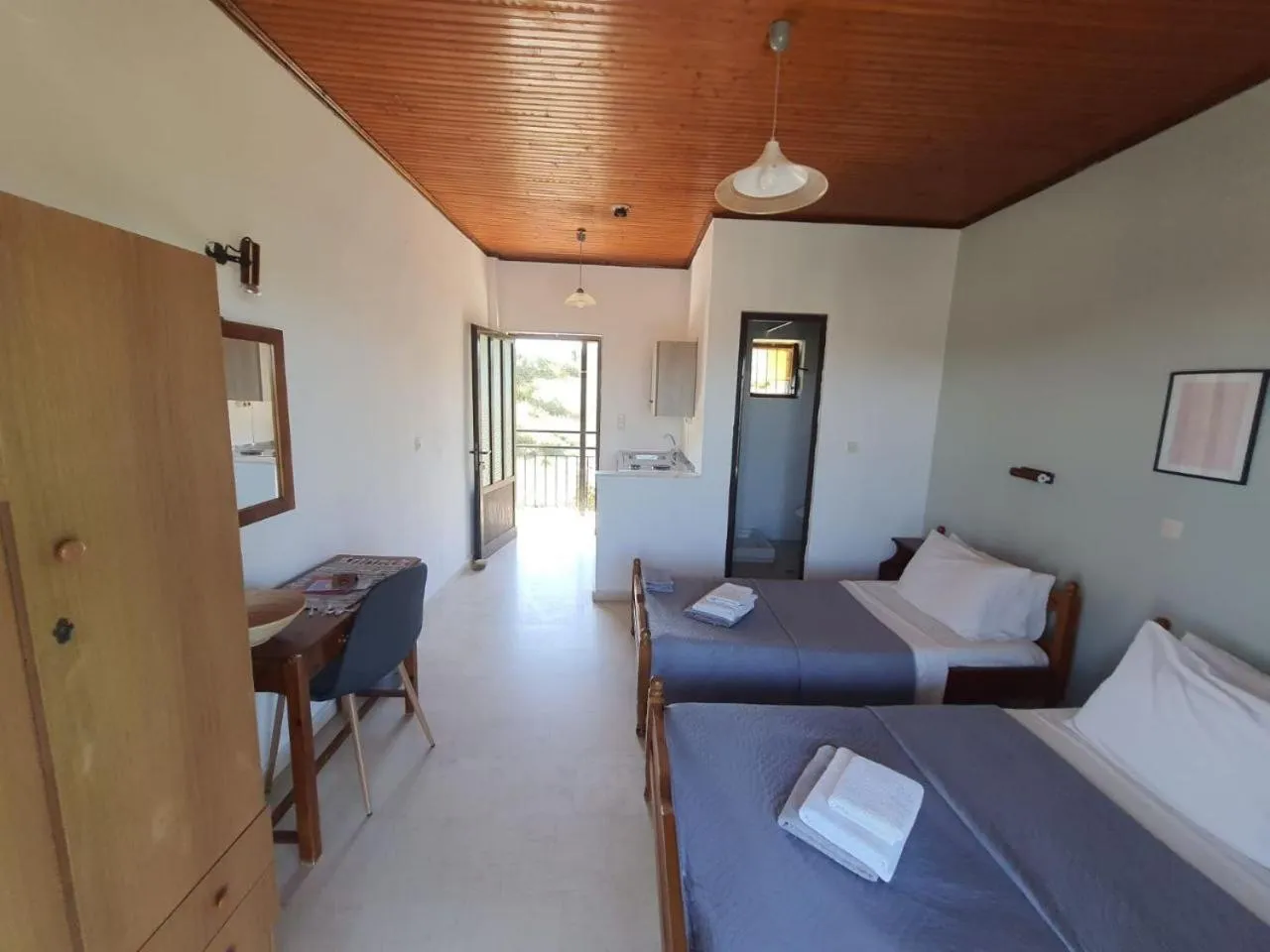 Bed in Palmyra Studios