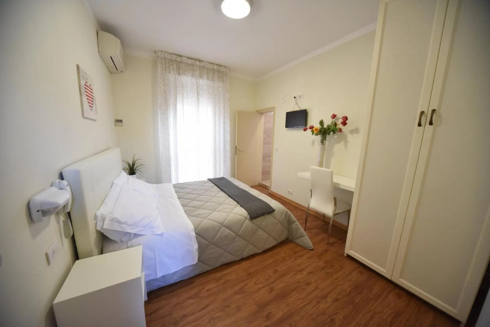 Bed in Hotel Villa Edda