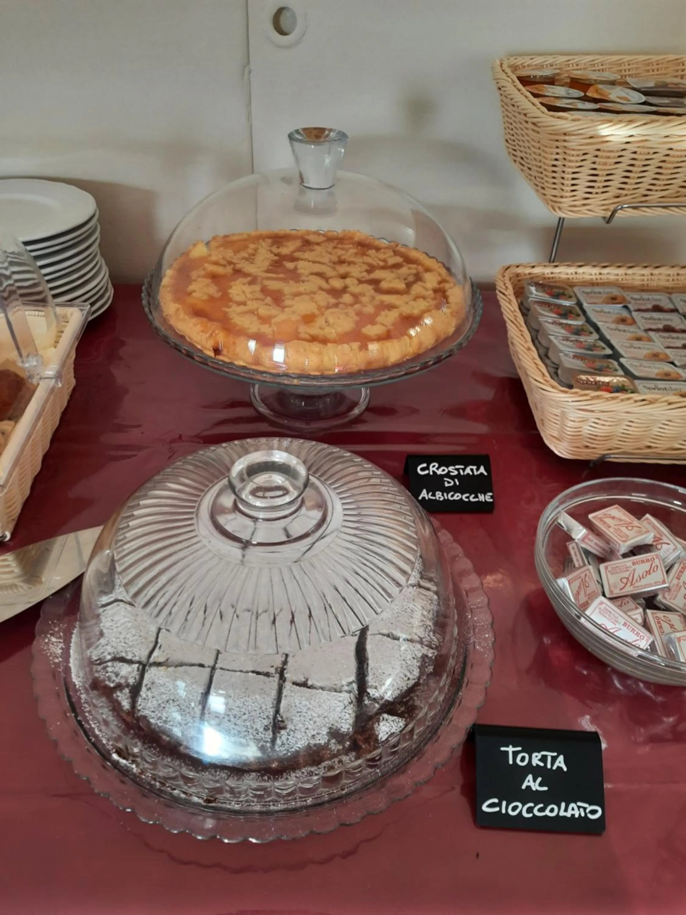 Food and drinks in Hotel Barbiani