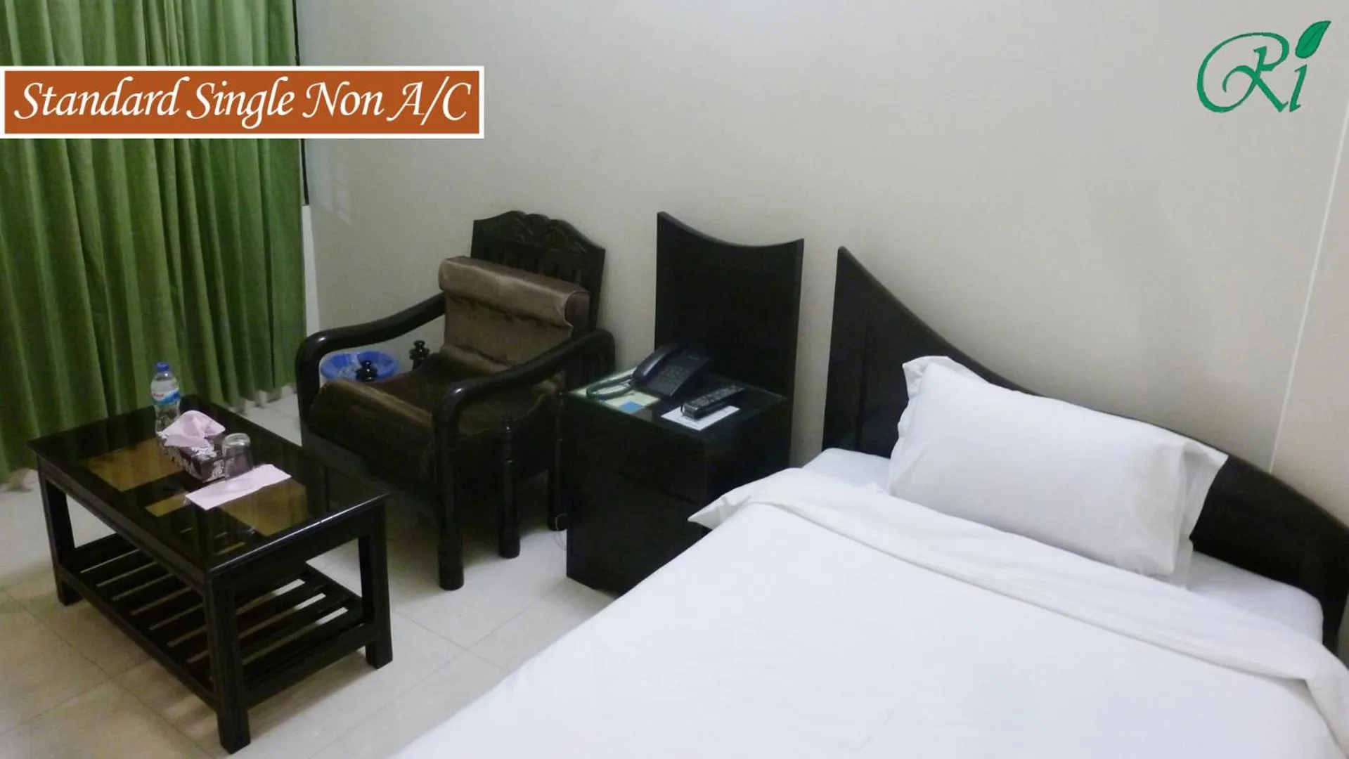 Photo of the whole room in Restinn Hotel