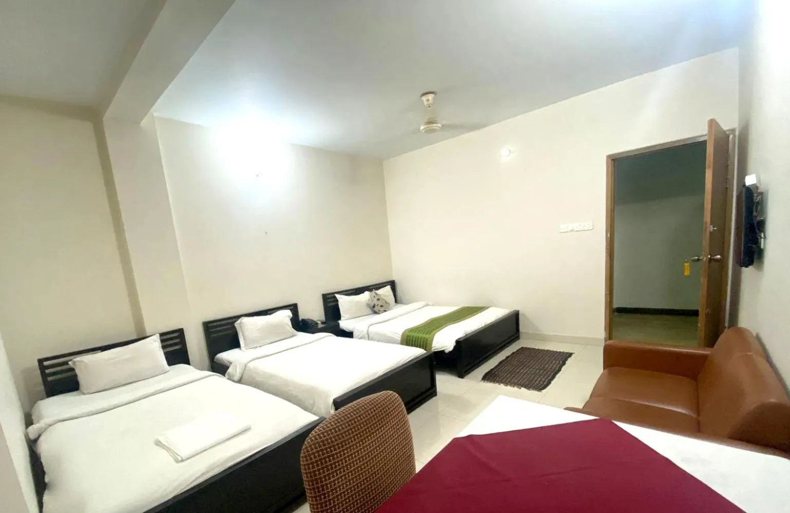 Photo of the whole room in Restinn Hotel