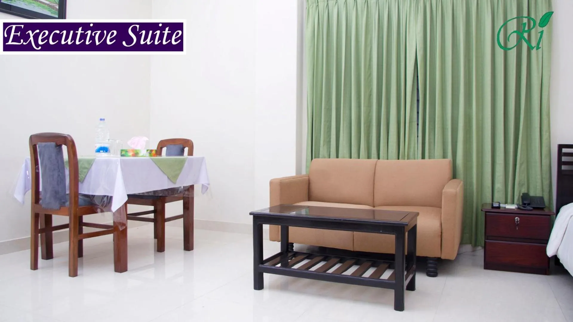 Seating area in Restinn Hotel