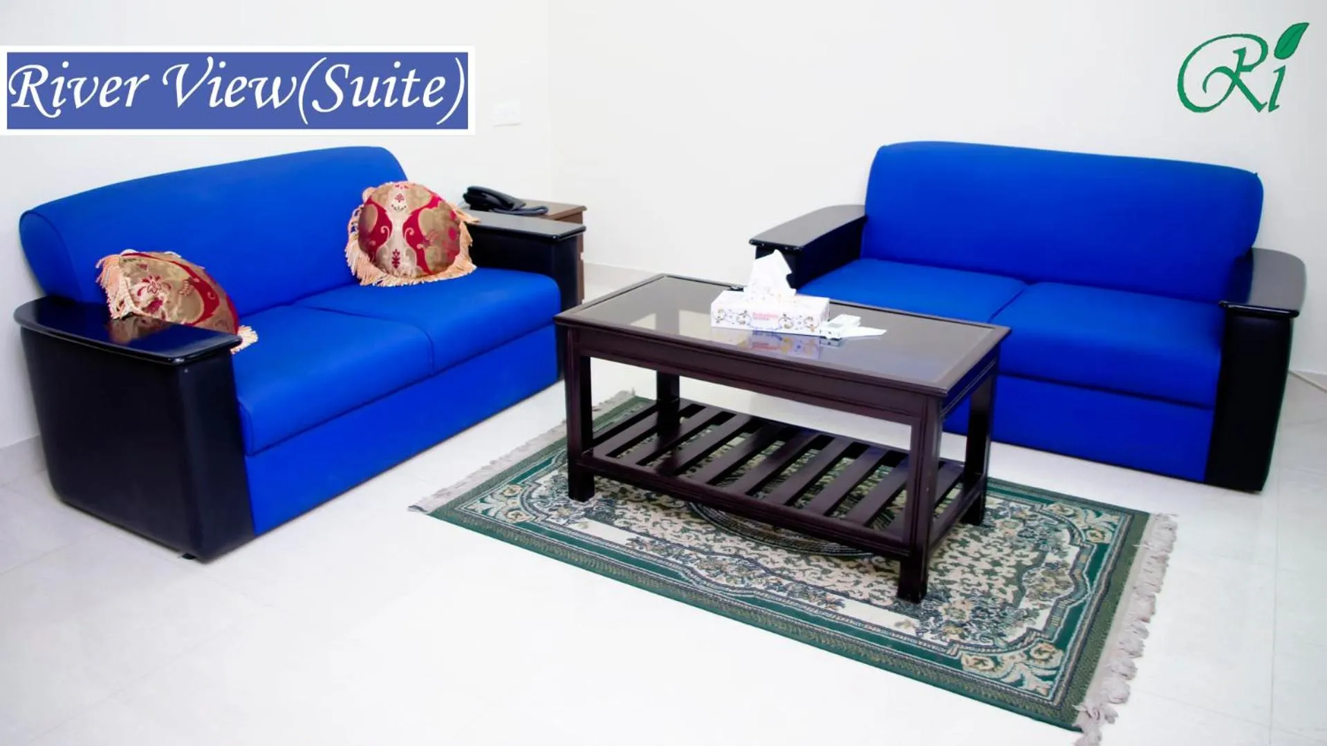 Living room in Restinn Hotel