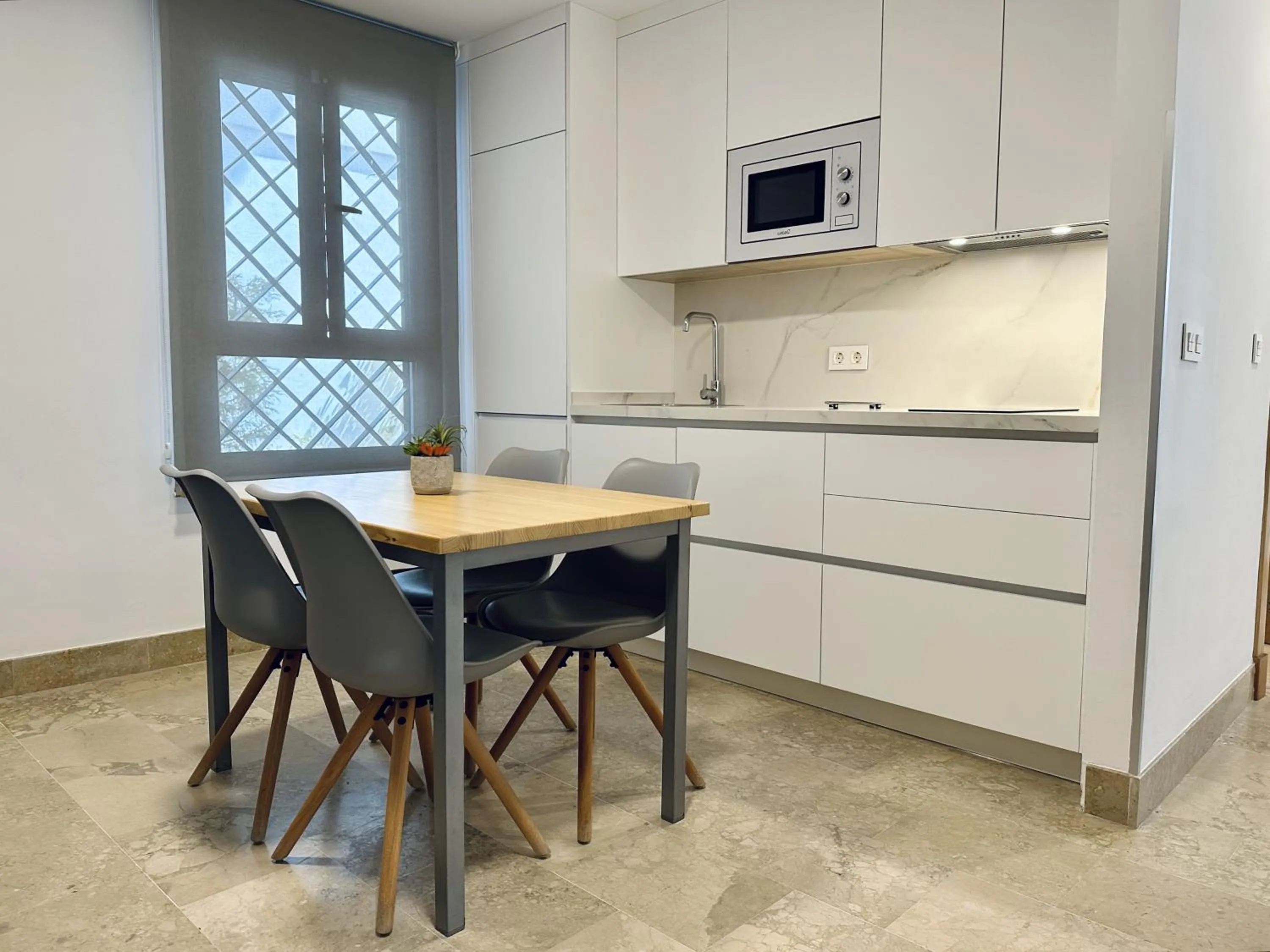 Kitchen or kitchenette in Hotel Apartamentos Marina Luz