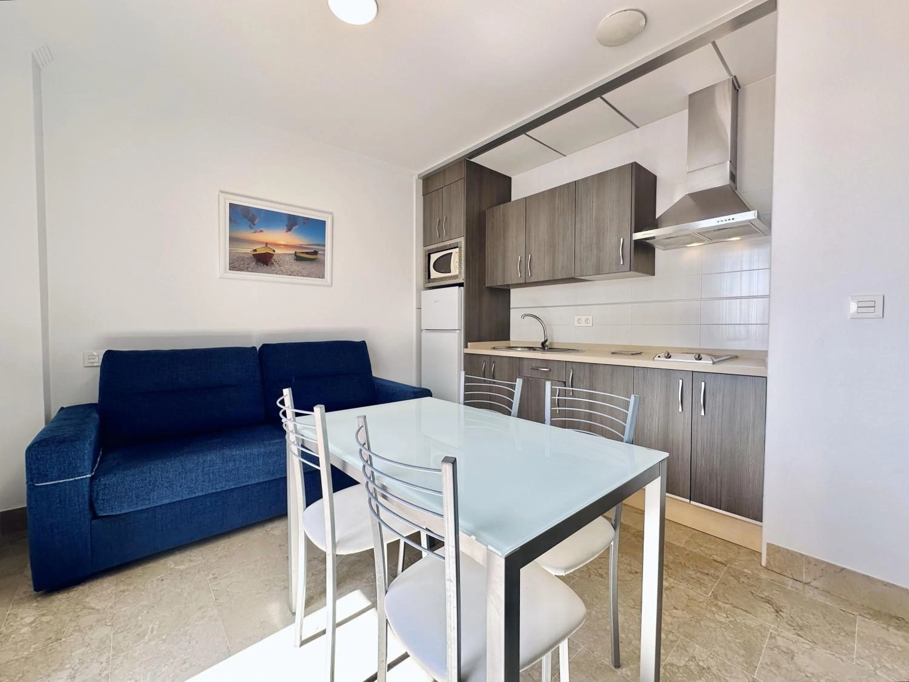 Kitchen or kitchenette in Hotel Apartamentos Marina Luz