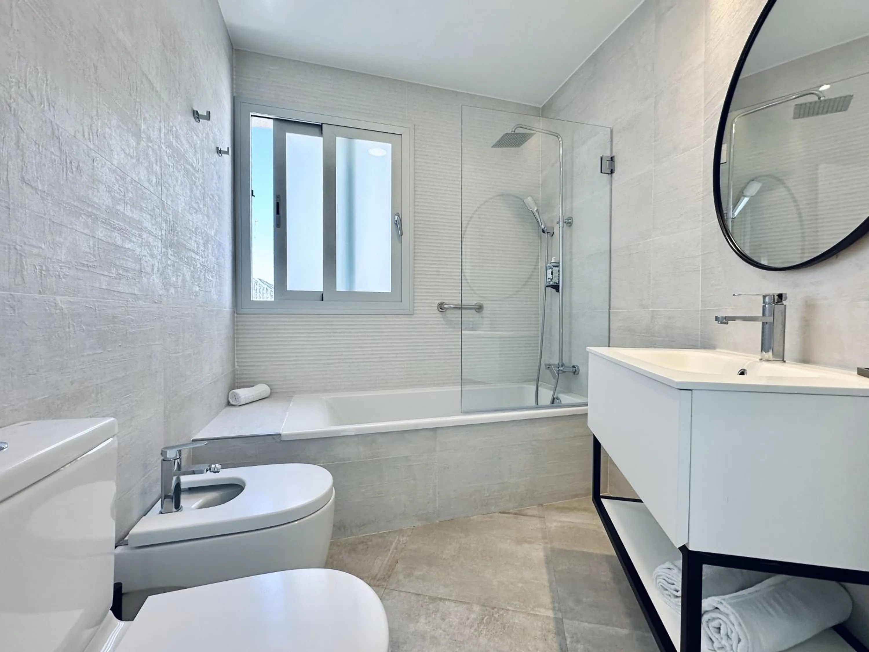 Bathroom in Hotel Apartamentos Marina Luz