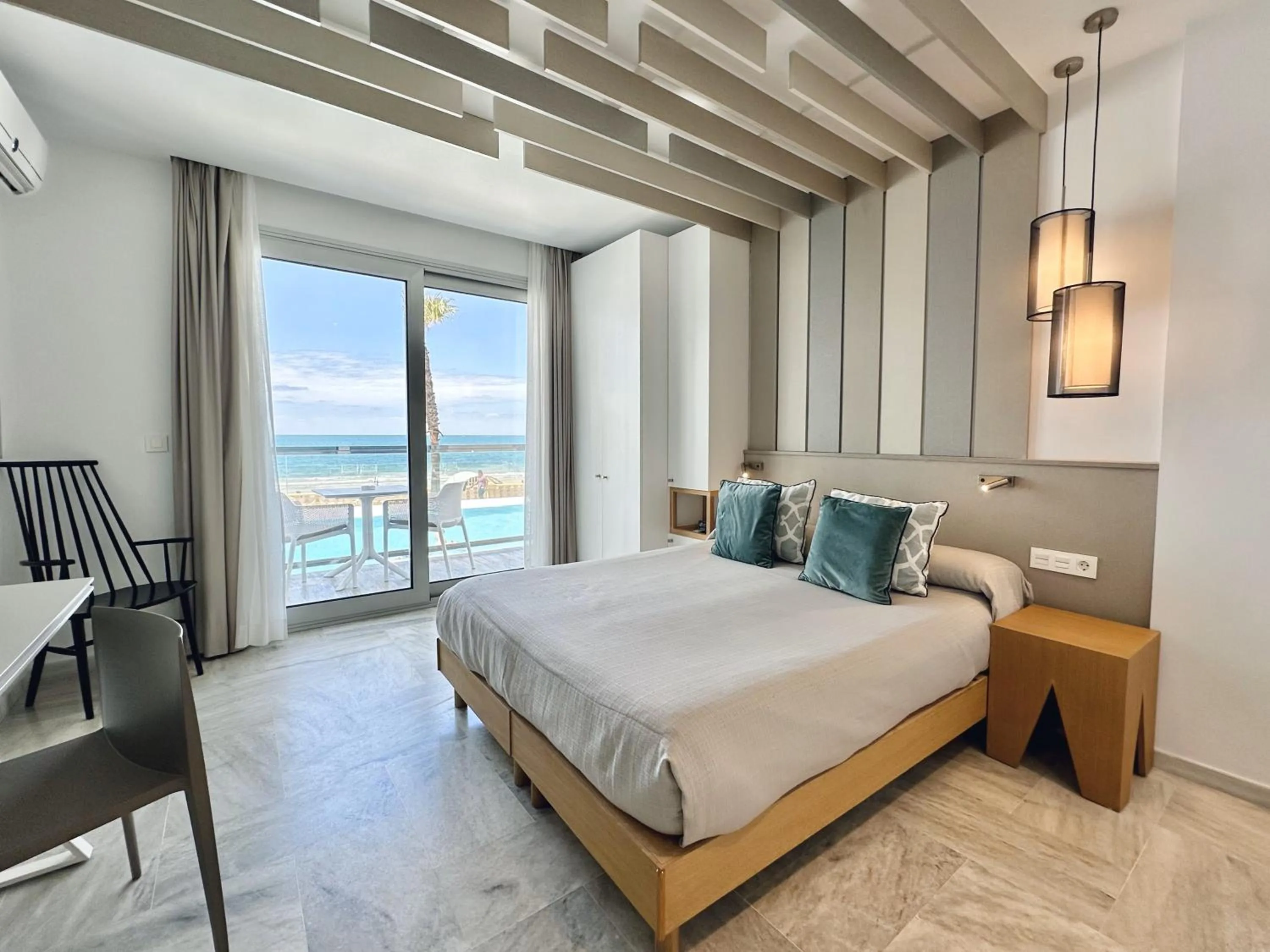 View (from property/room), Bed in Hotel Apartamentos Marina Luz