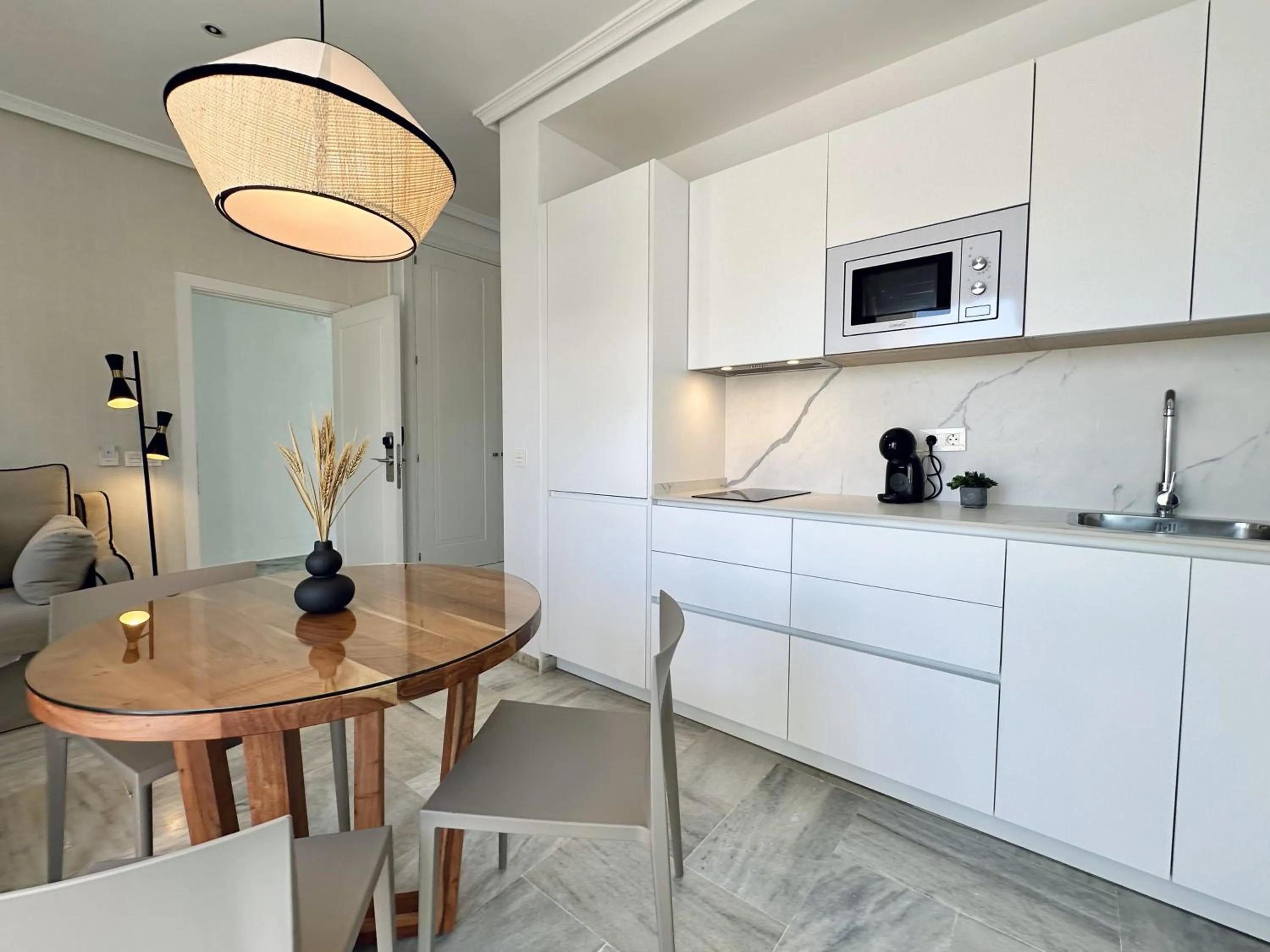 Kitchen or kitchenette in Hotel Apartamentos Marina Luz