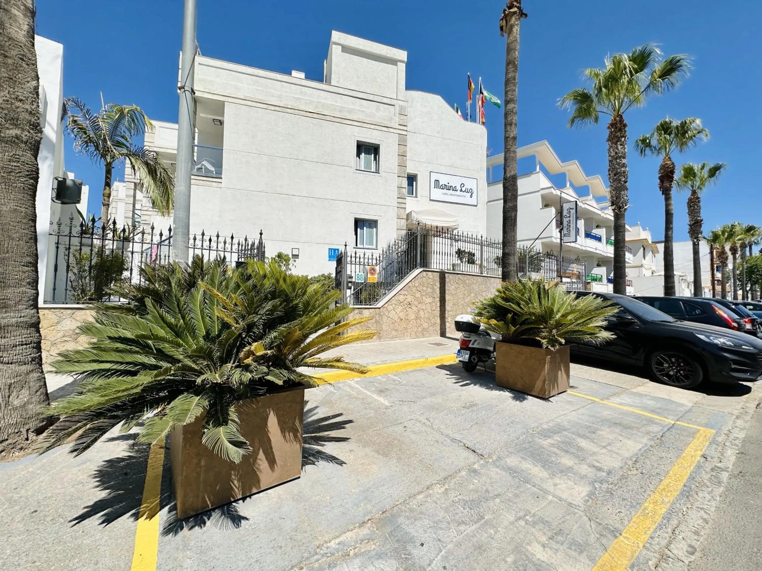 Property building in Hotel Apartamentos Marina Luz