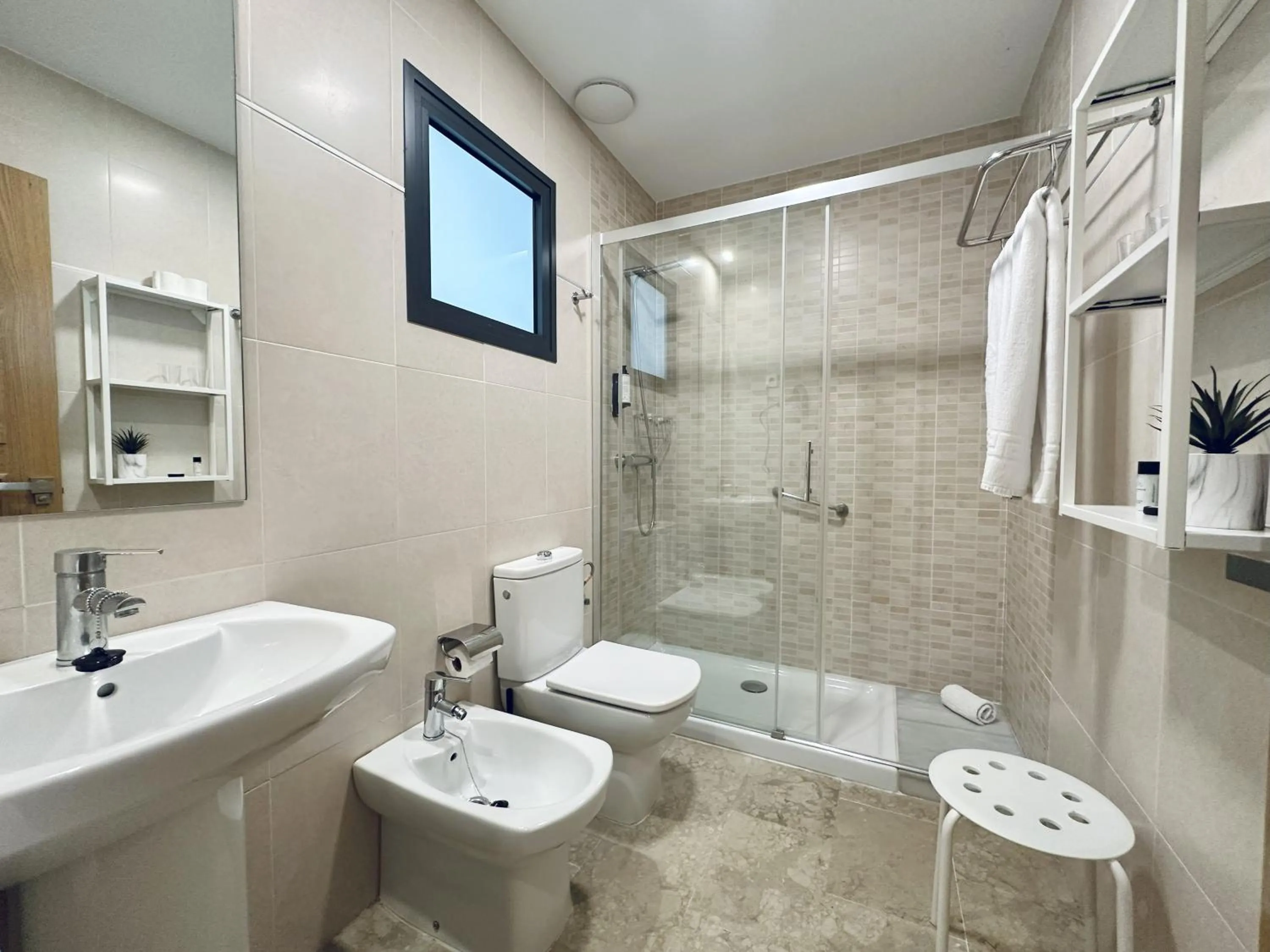 Shower in Hotel Apartamentos Marina Luz