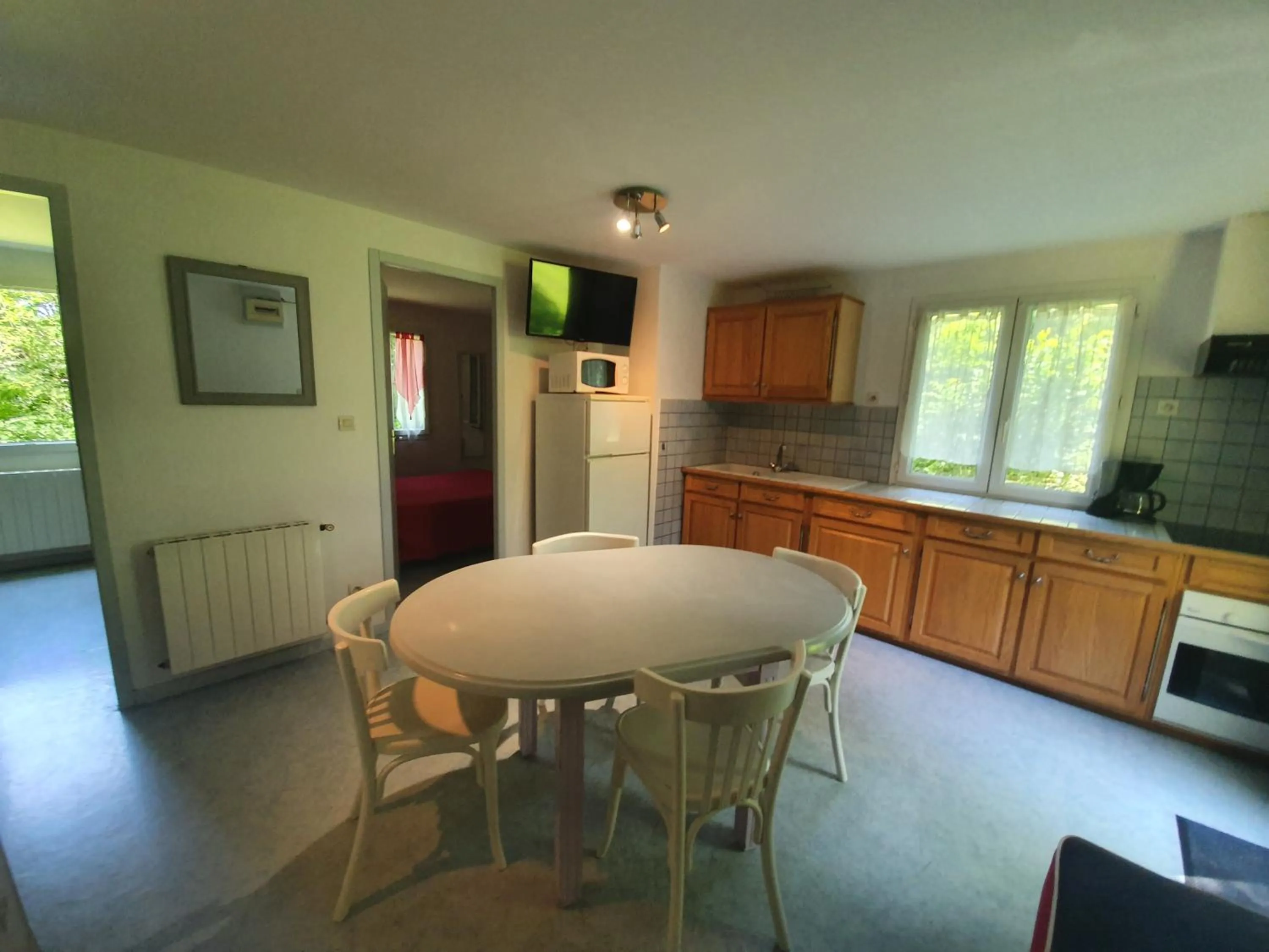 Living room in Appart Le Chili- Quartier thermal- Parc remarquable - Linge fourni