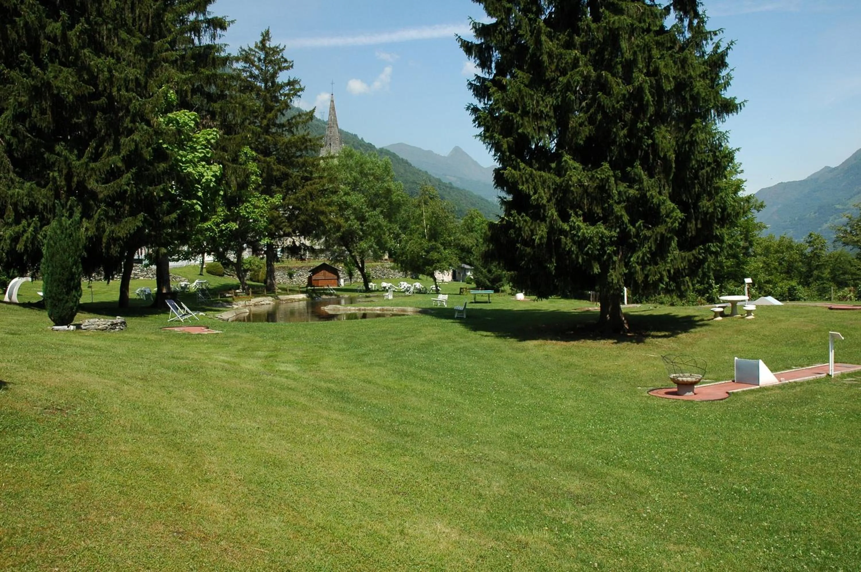 Minigolf in Appart Le Chili- Quartier thermal- Parc remarquable - Linge fourni