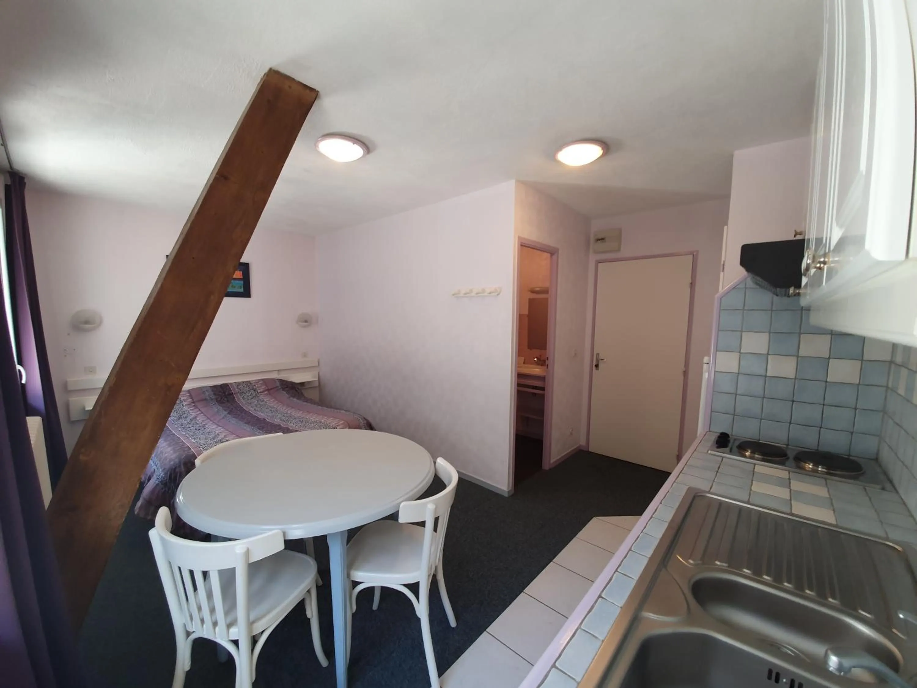 Photo of the whole room in Appart Le Chili- Quartier thermal- Parc remarquable - Linge fourni