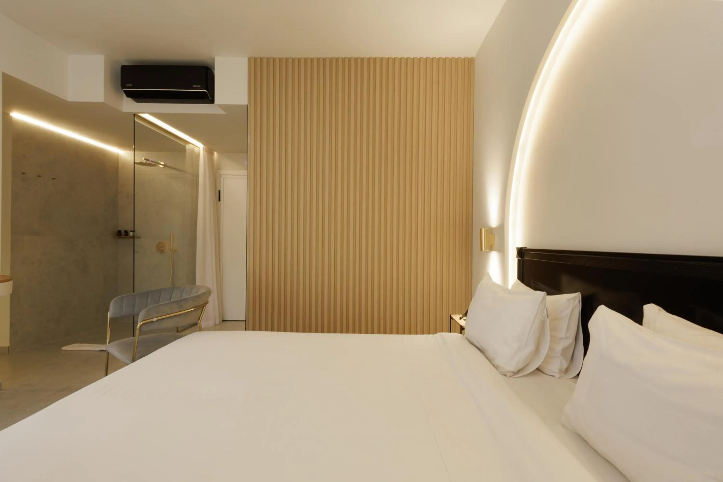 Bed in Alley Boutique Hotel and Spa