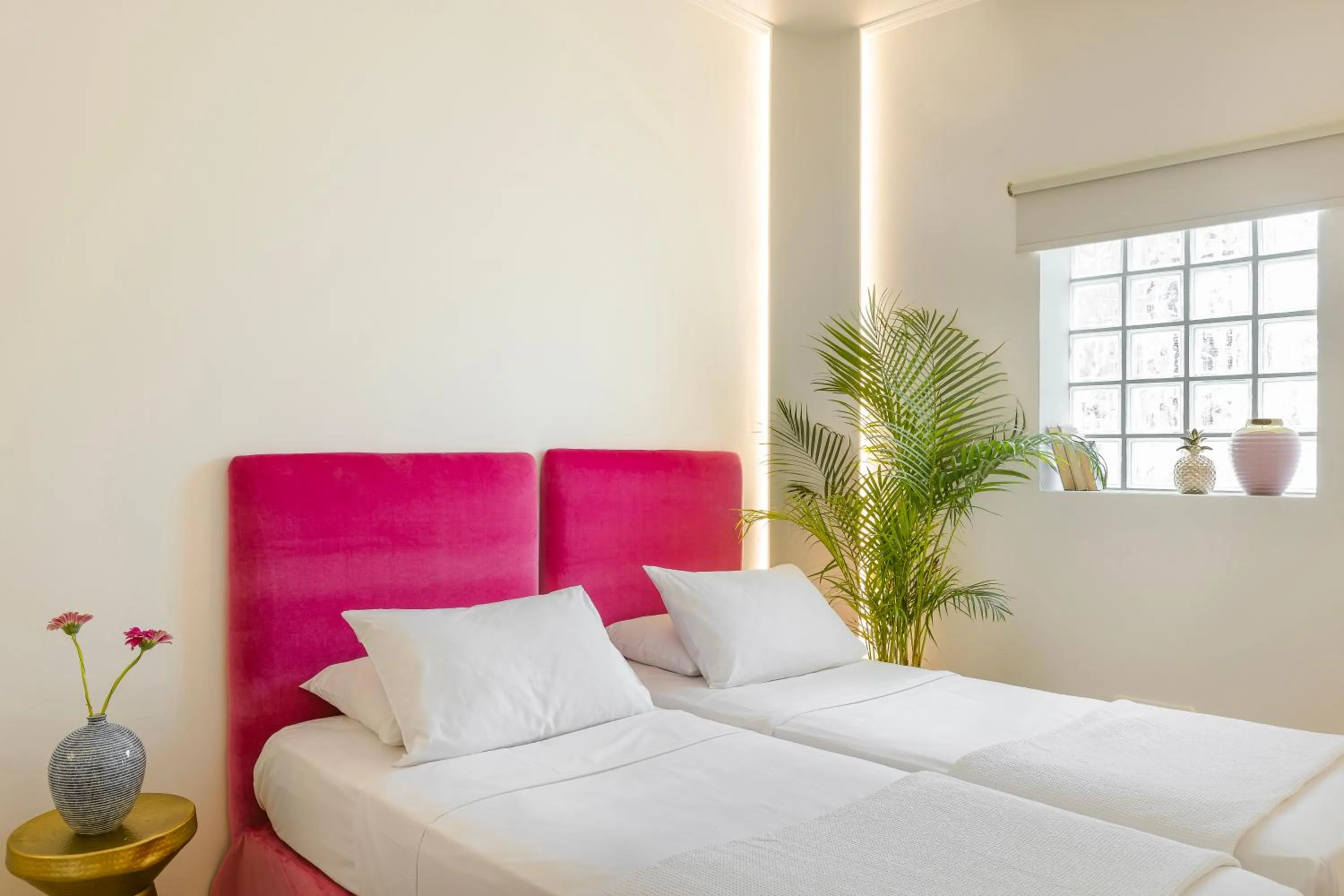 Bed in Alley Boutique Hotel and Spa