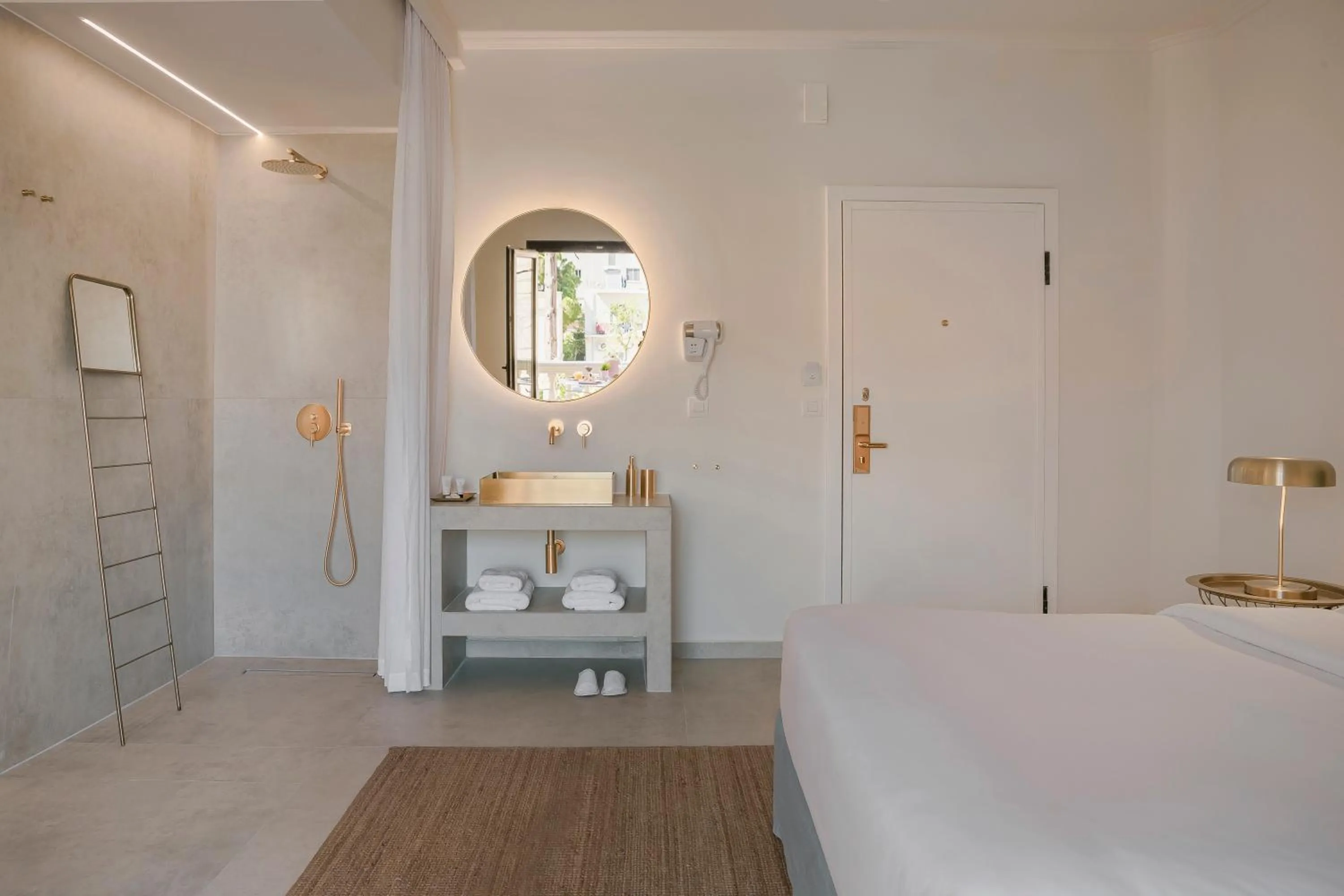 Bed in Alley Boutique Hotel and Spa