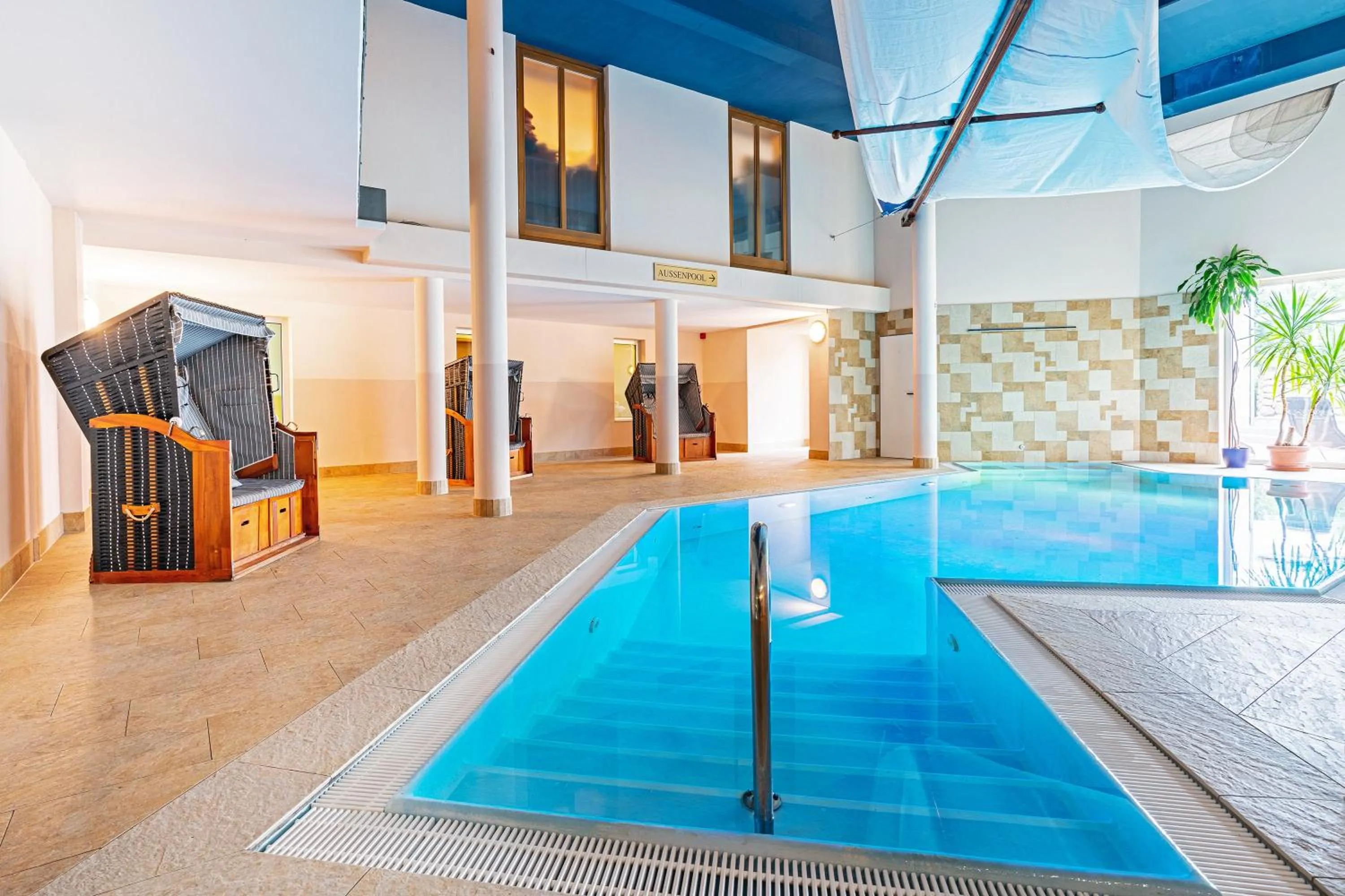 Swimming pool in SEETELHOTEL Nautic Usedom Hotel & Spa das Hotel für Wellness & Genuss auf Usedom