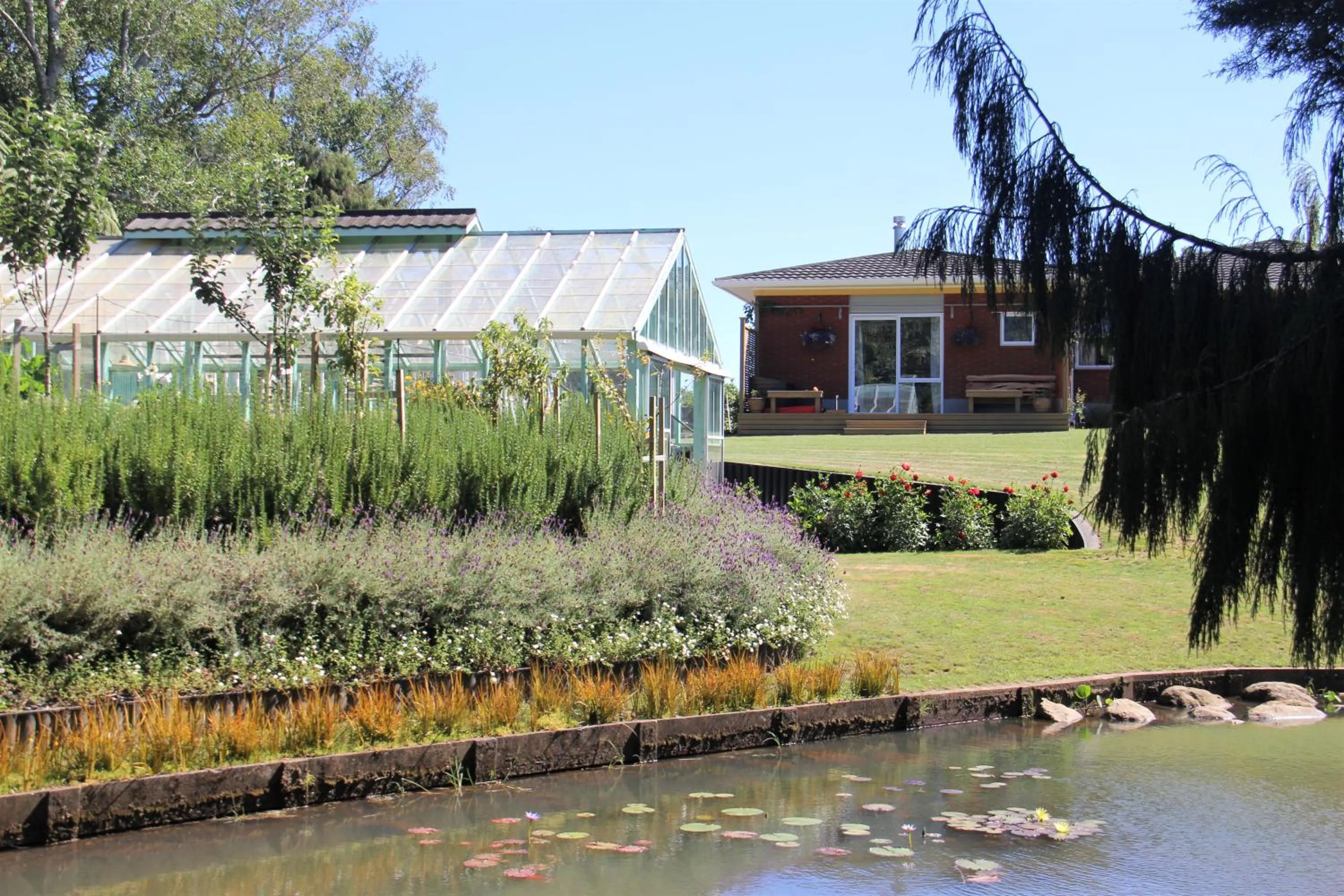 Garden in Brecon Pond Bed & Breakfast