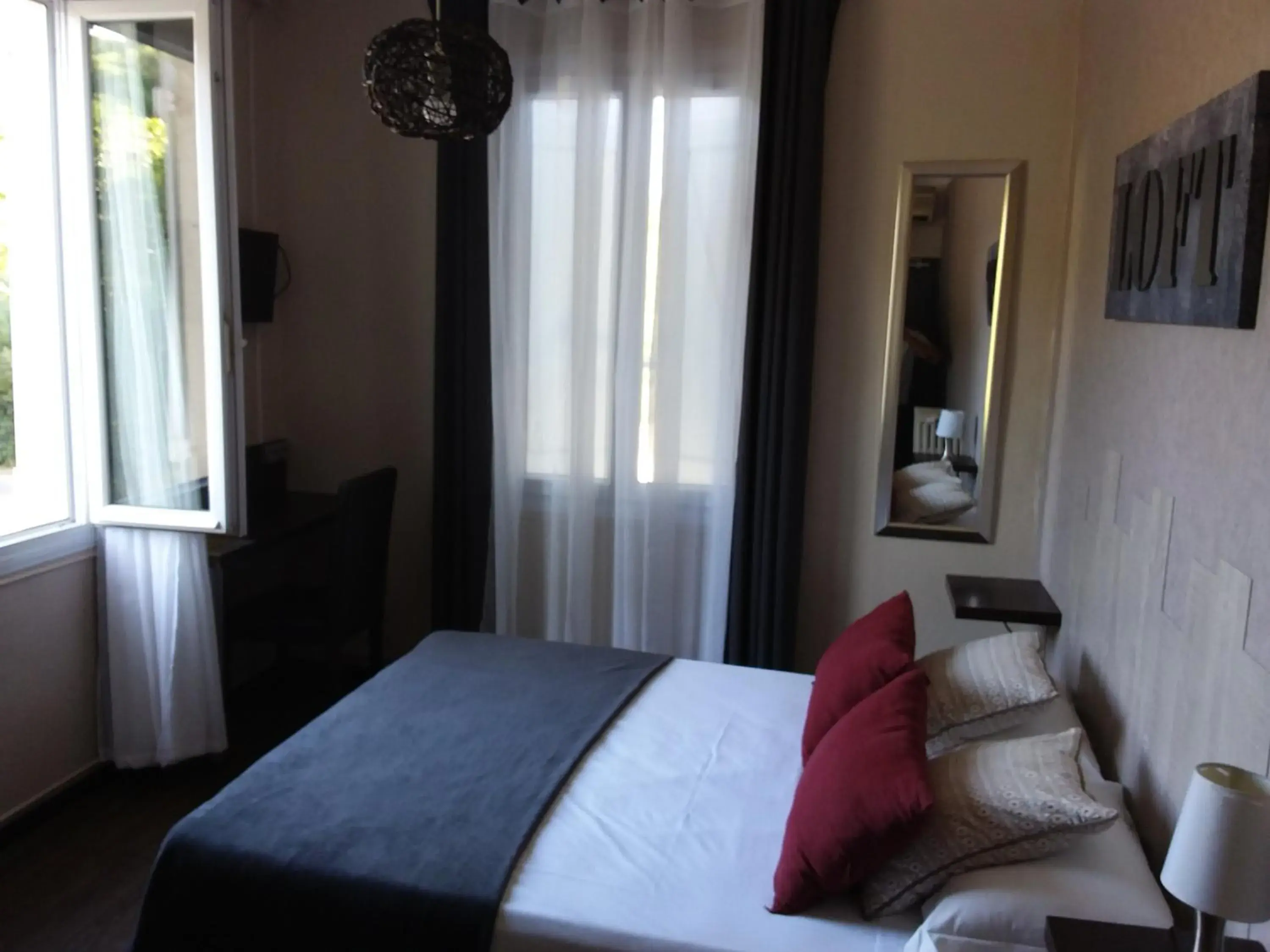 Double Room with Street View in La Casa Mia Double Room with Street View in La Casa Mia