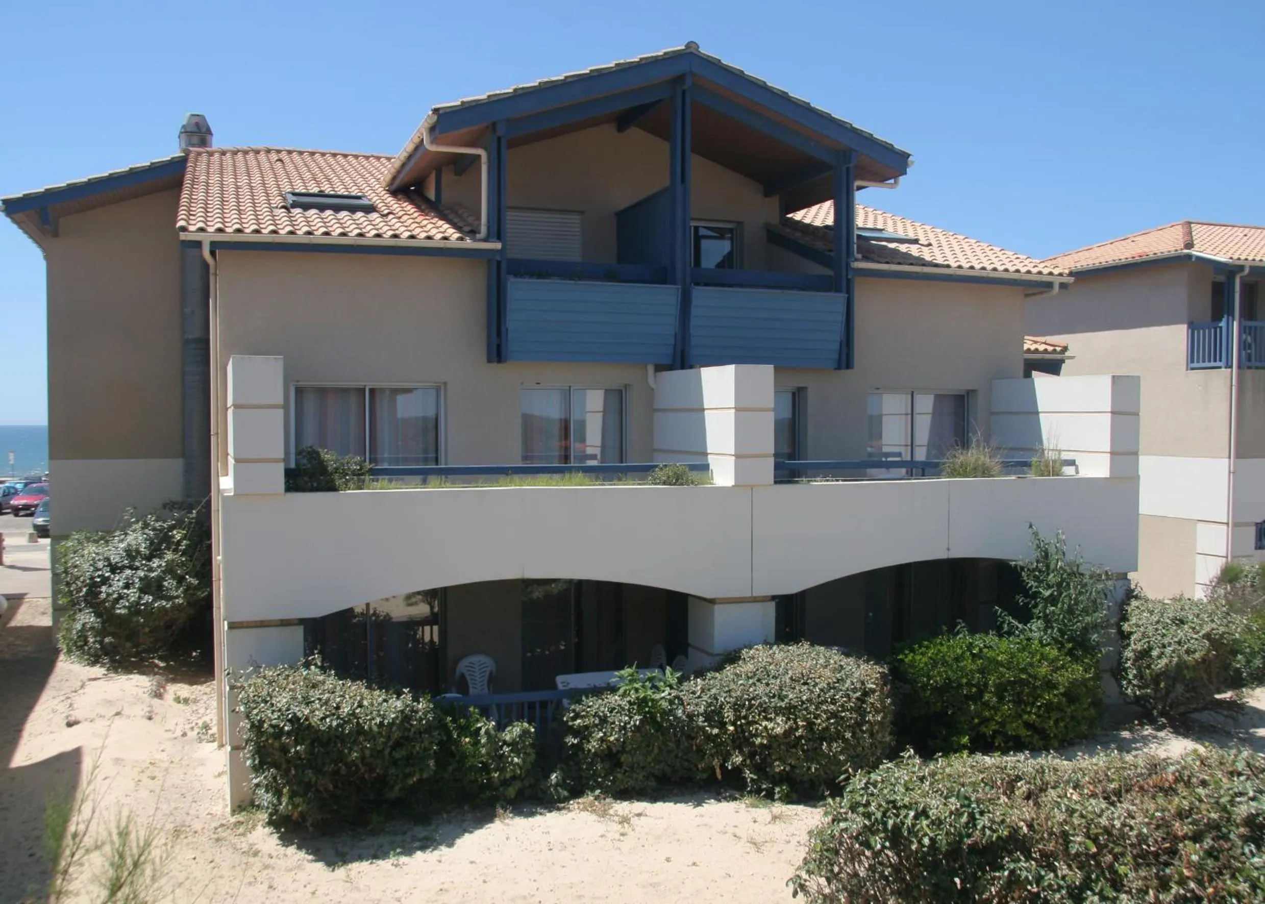 Facade/entrance in Résidence Néméa Les Gourbets