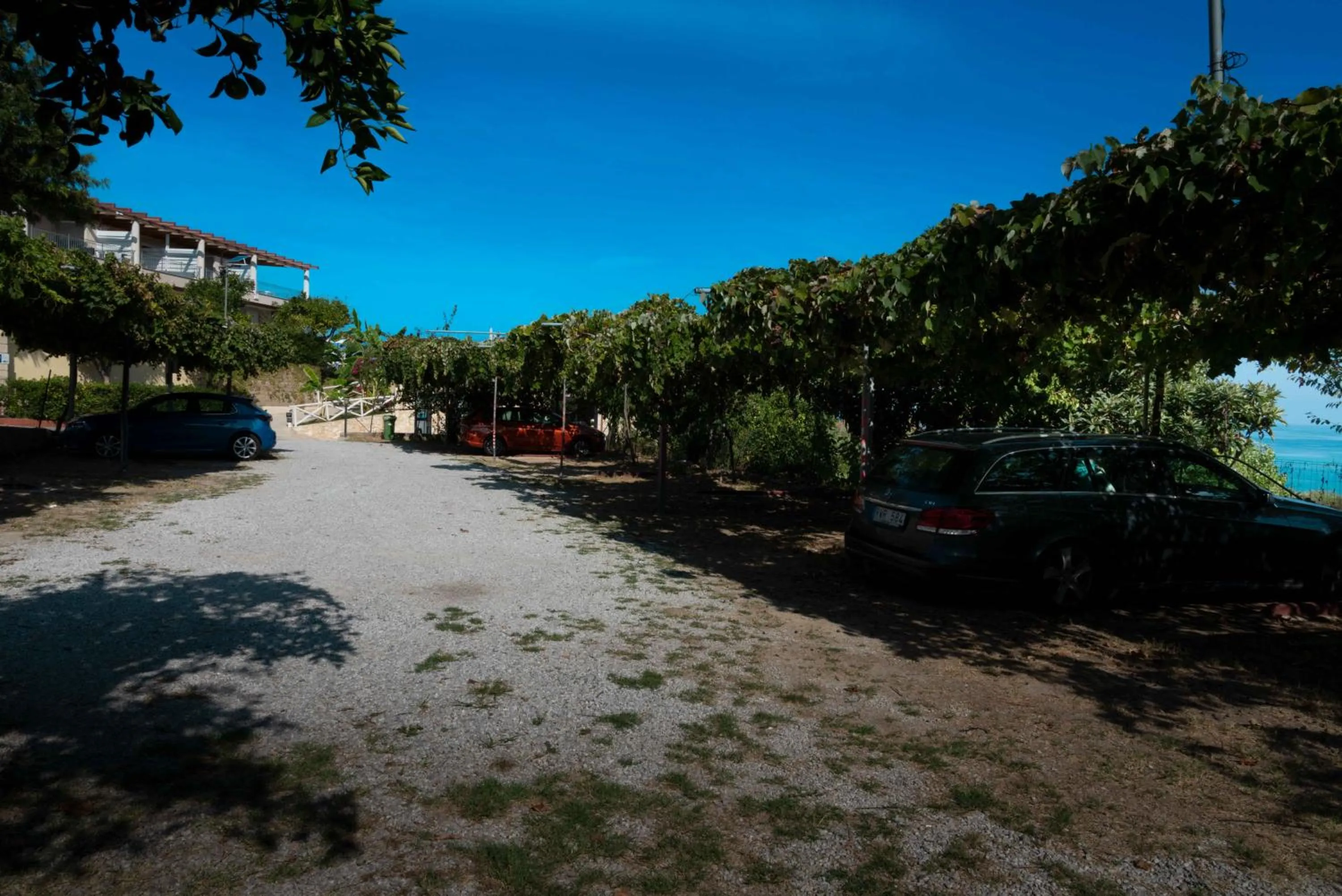 Parking in Residence New Paradise