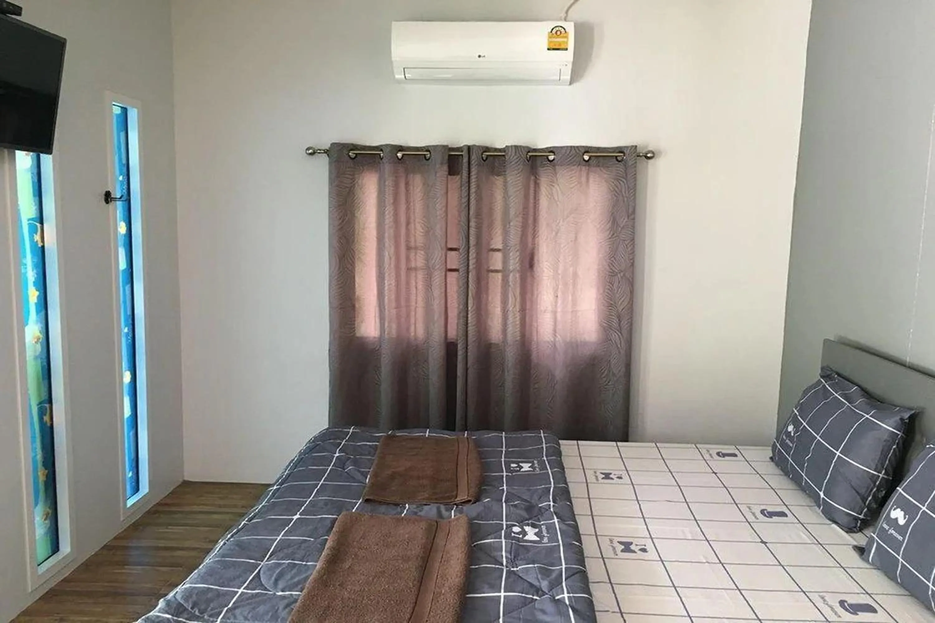 Bedroom, Bed in Forest Hill Resort