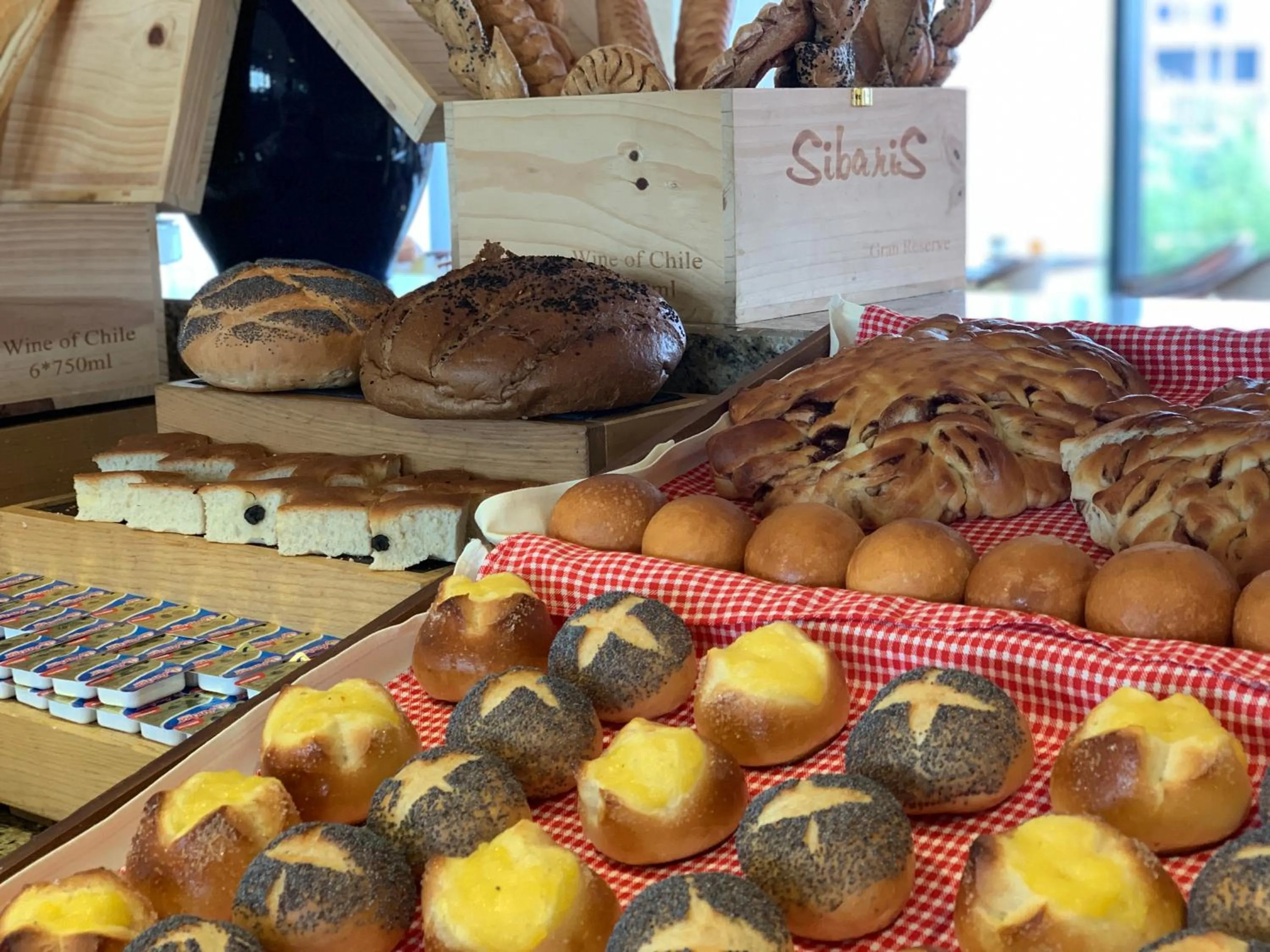 Buffet breakfast in FLC Grand Hotel Samson