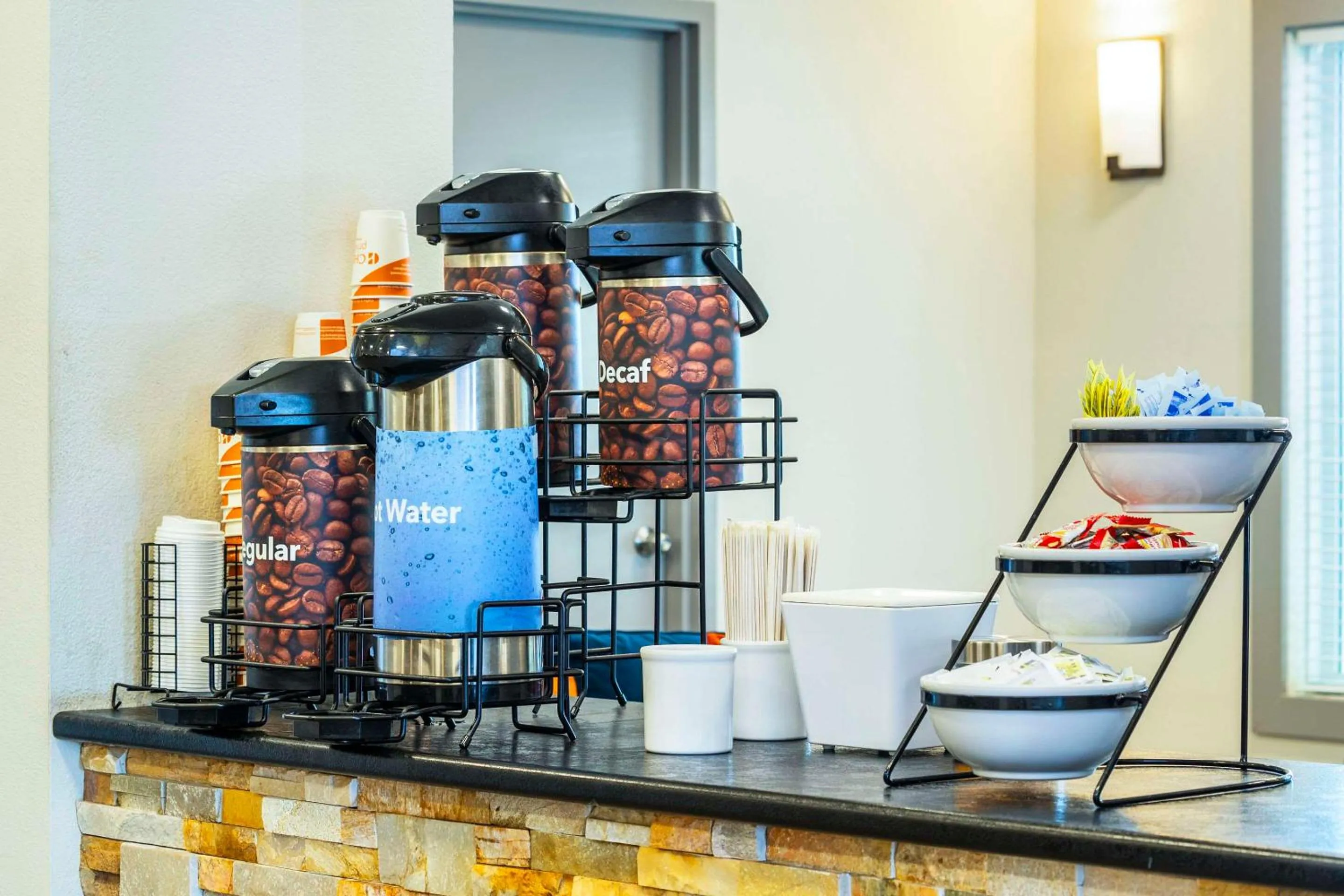 Breakfast in Comfort Inn & Suites