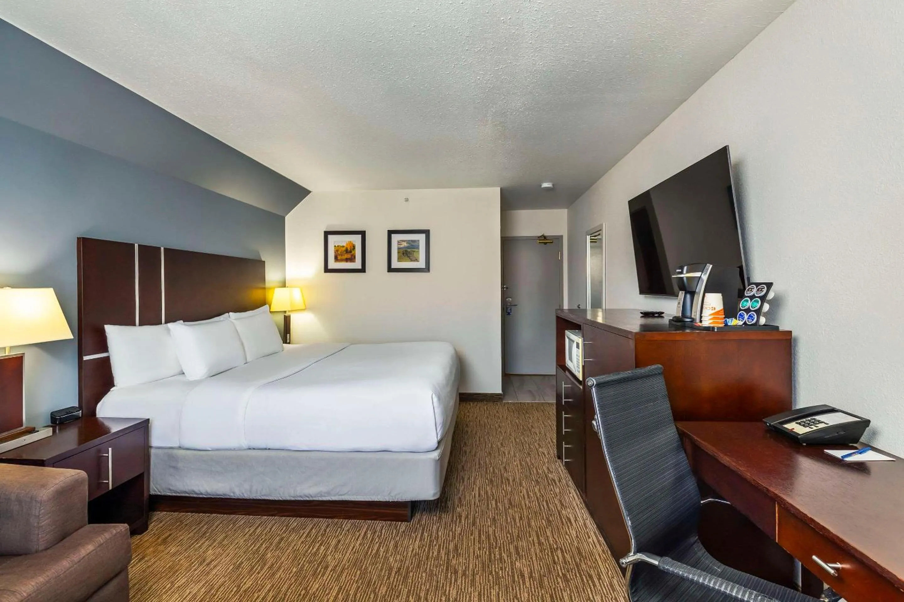 Bedroom, Bed in Comfort Inn & Suites