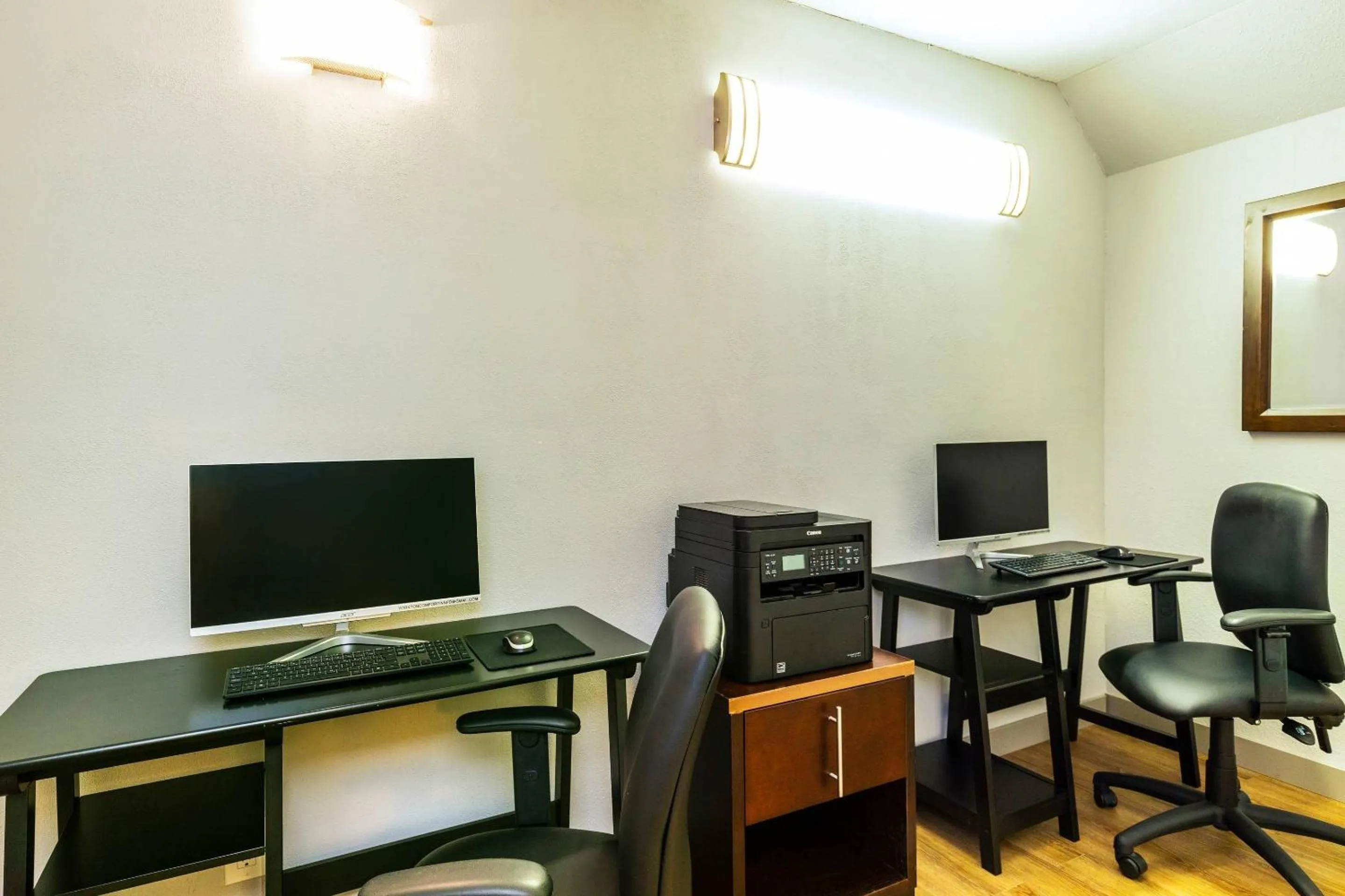 Business facilities in Comfort Inn & Suites