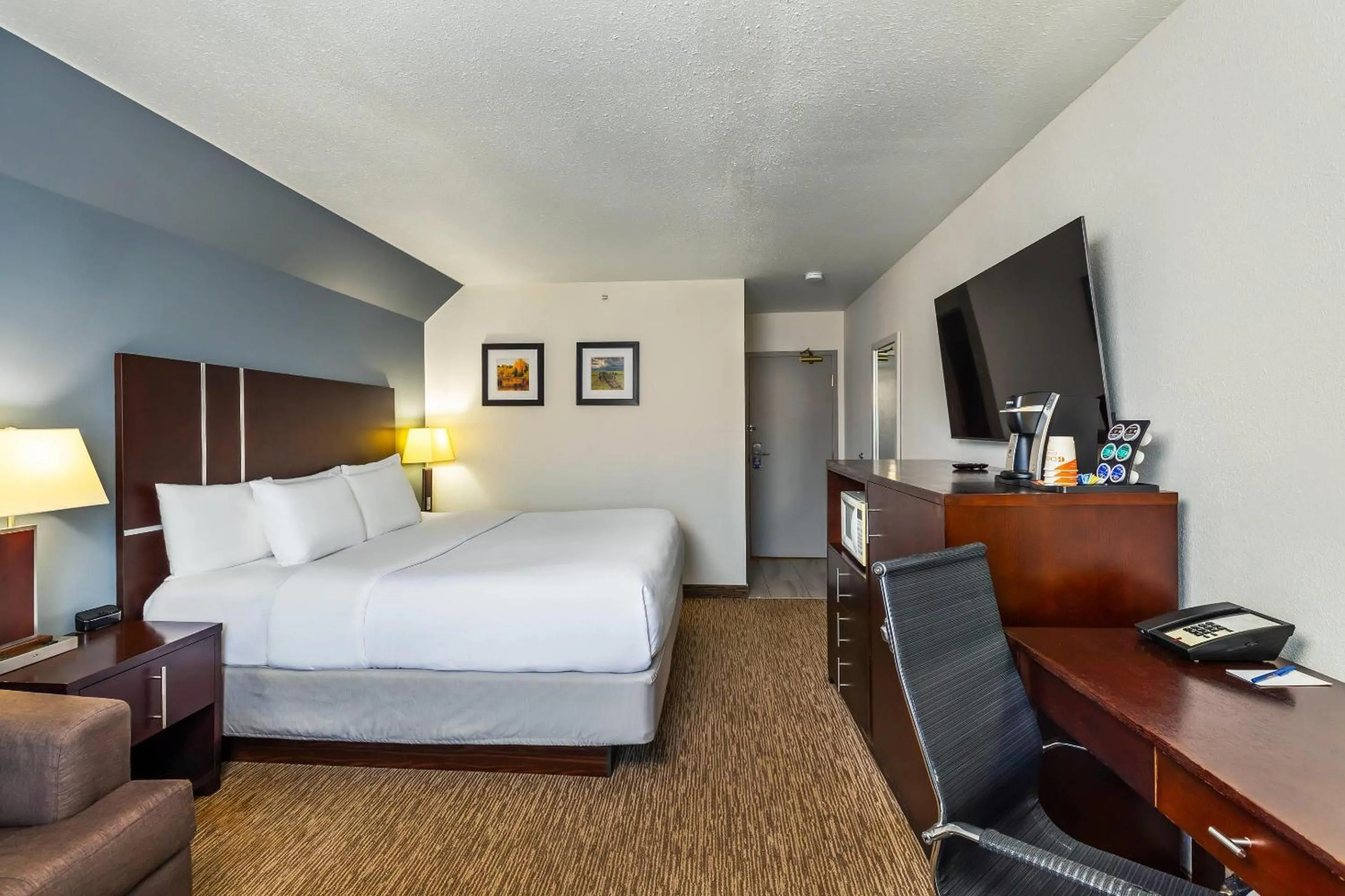 Bedroom, Bed in Comfort Inn & Suites