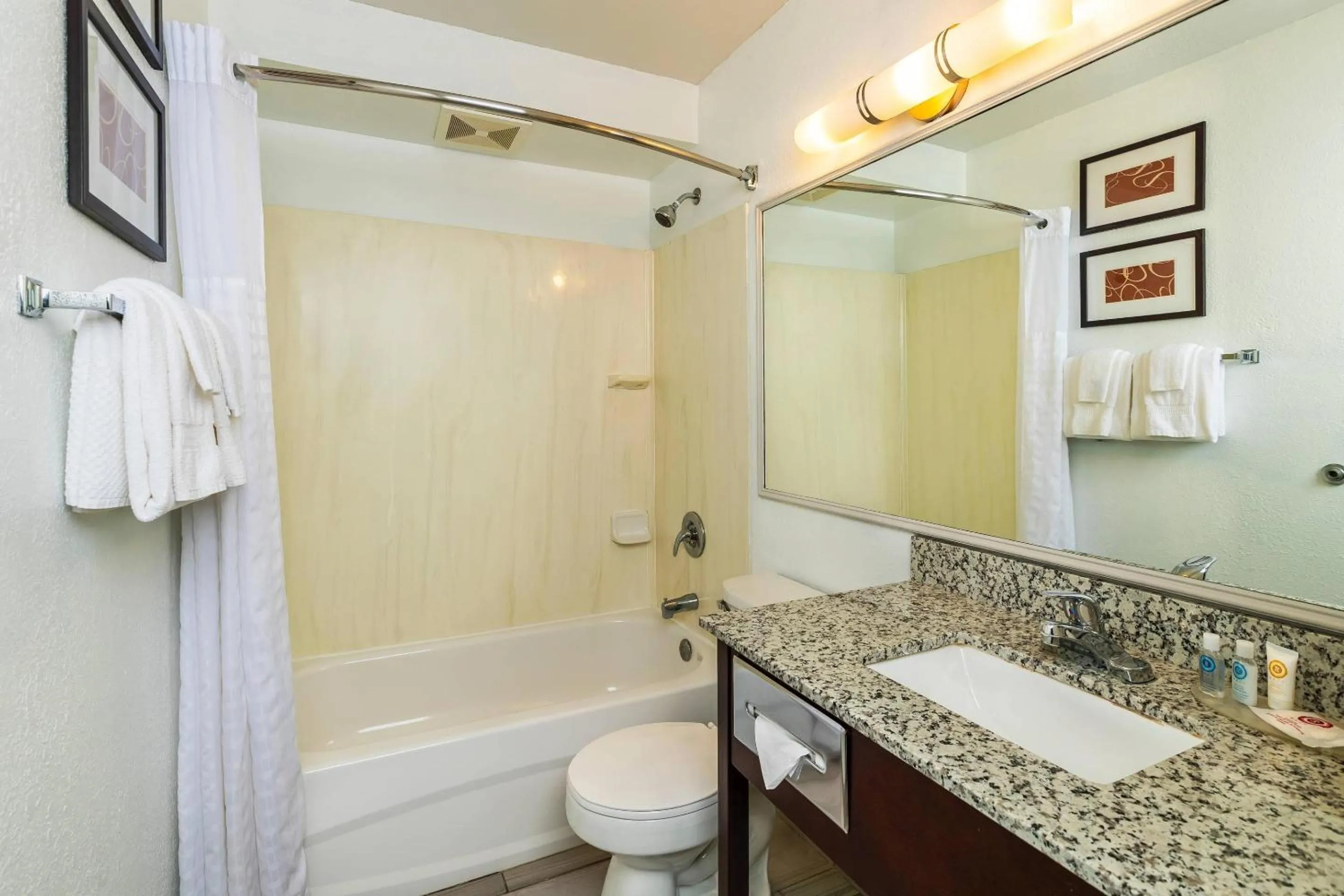 Bedroom in Comfort Inn & Suites