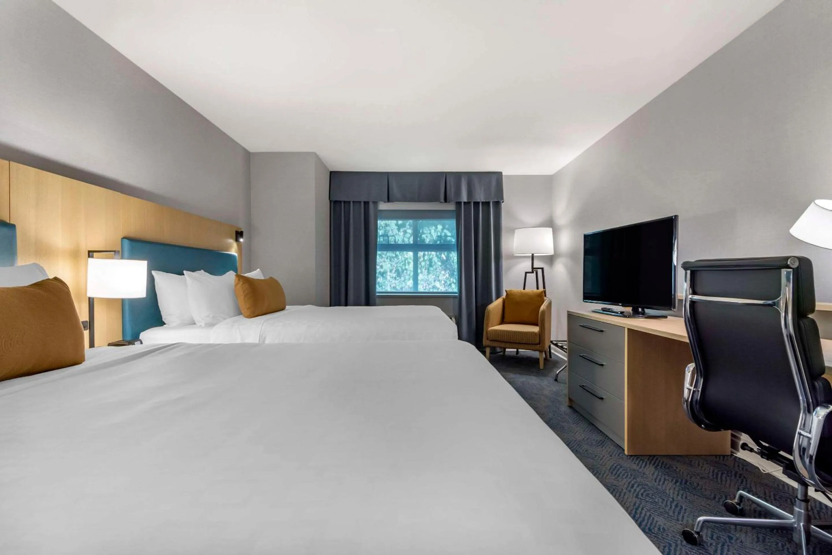 Bedroom, Bed in Clarion Hotel & Conference Centre