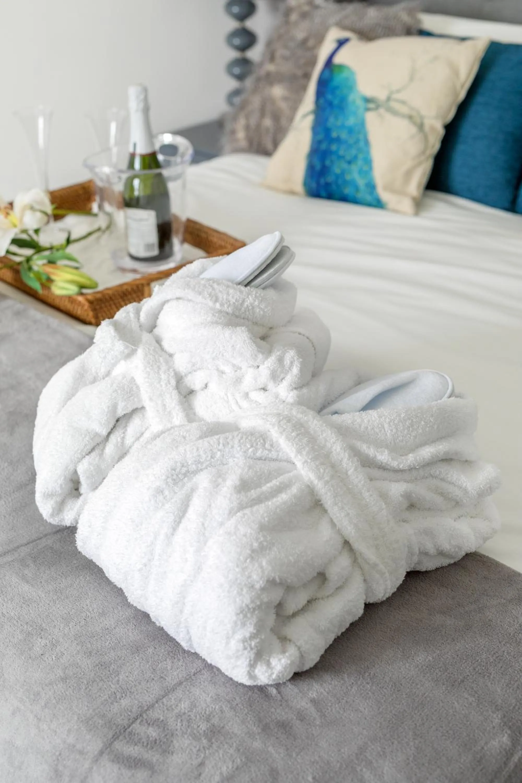 Decorative detail, Bed in Apartamentos Soho Boutique Museo