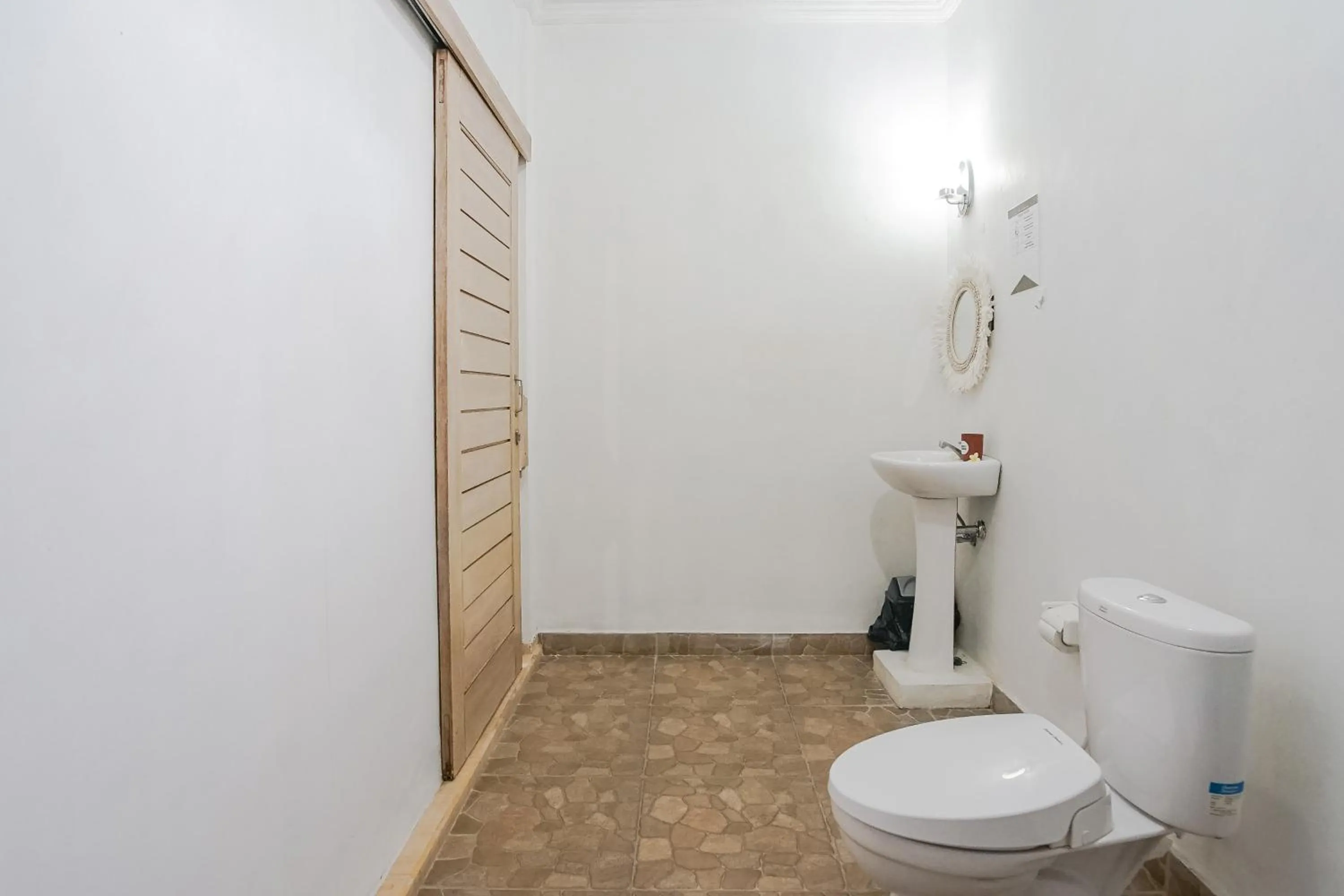 Bathroom in Karan Homestay Canggu