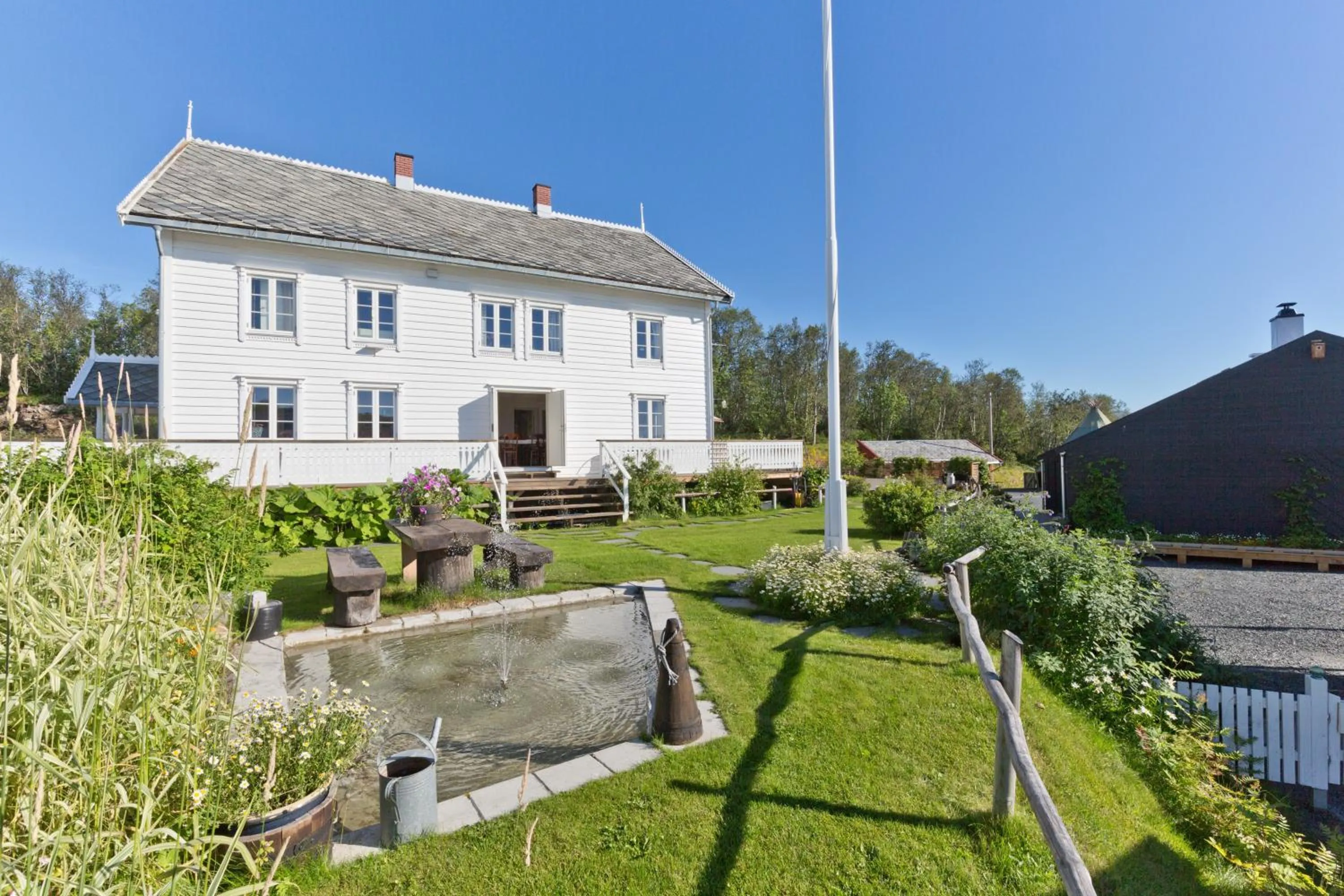 Garden in Finsnes Gaard