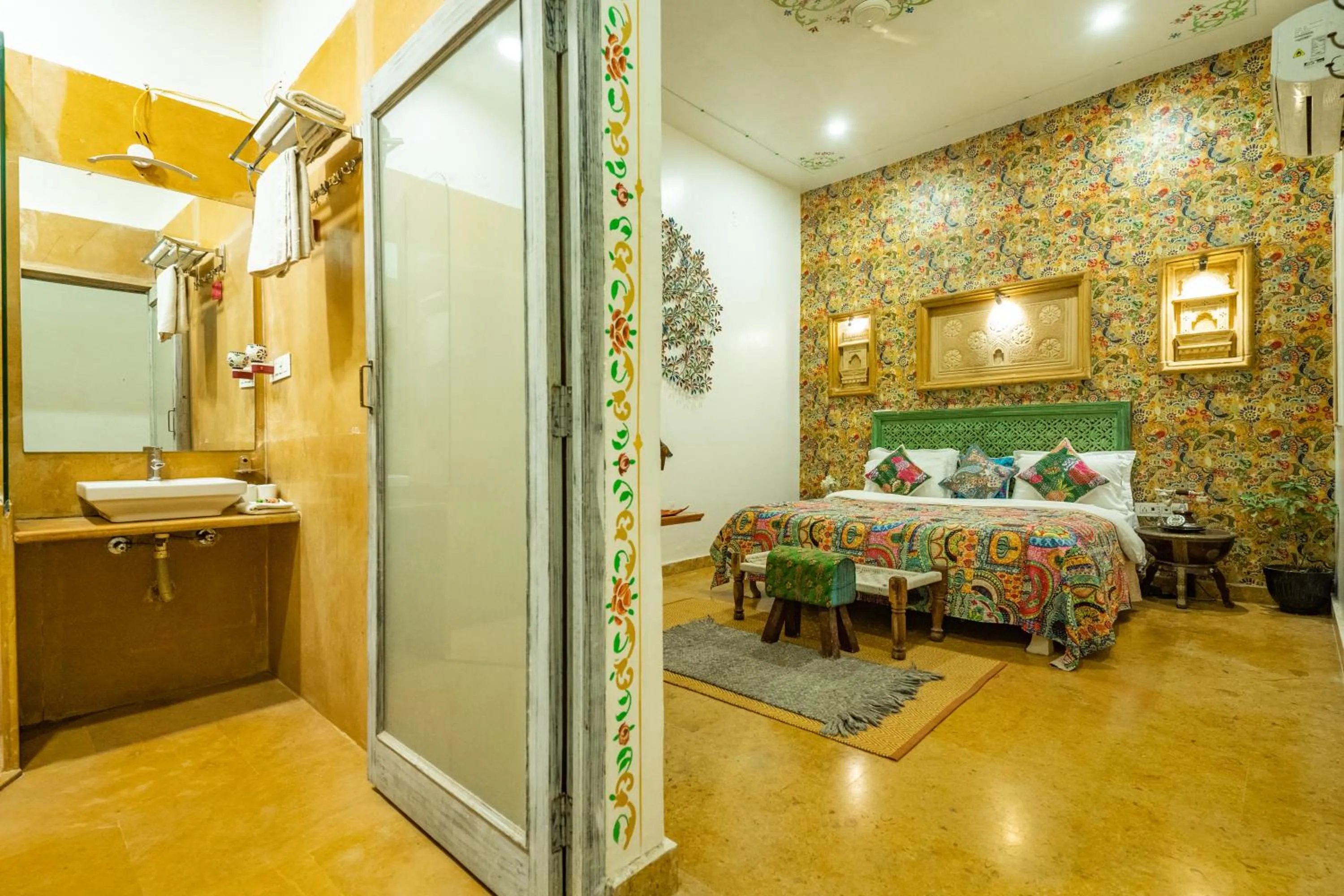 Bedroom, Bed in Garh Meera - A Sensational Boutique Hotel