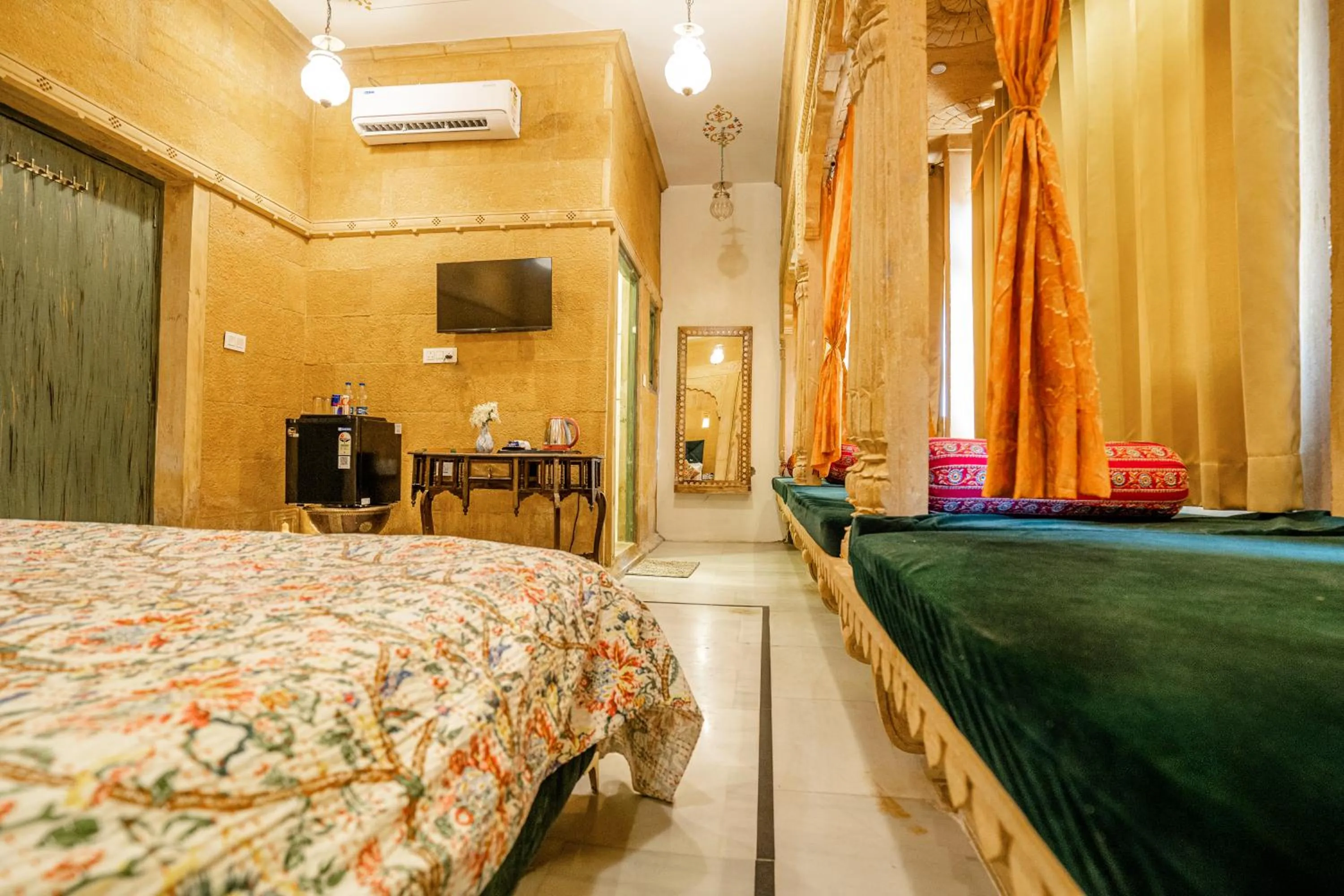 Bed in Garh Meera - A Sensational Boutique Hotel
