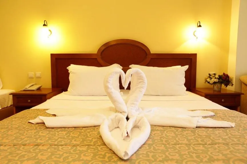 Bed in Kayhanbey Hotel