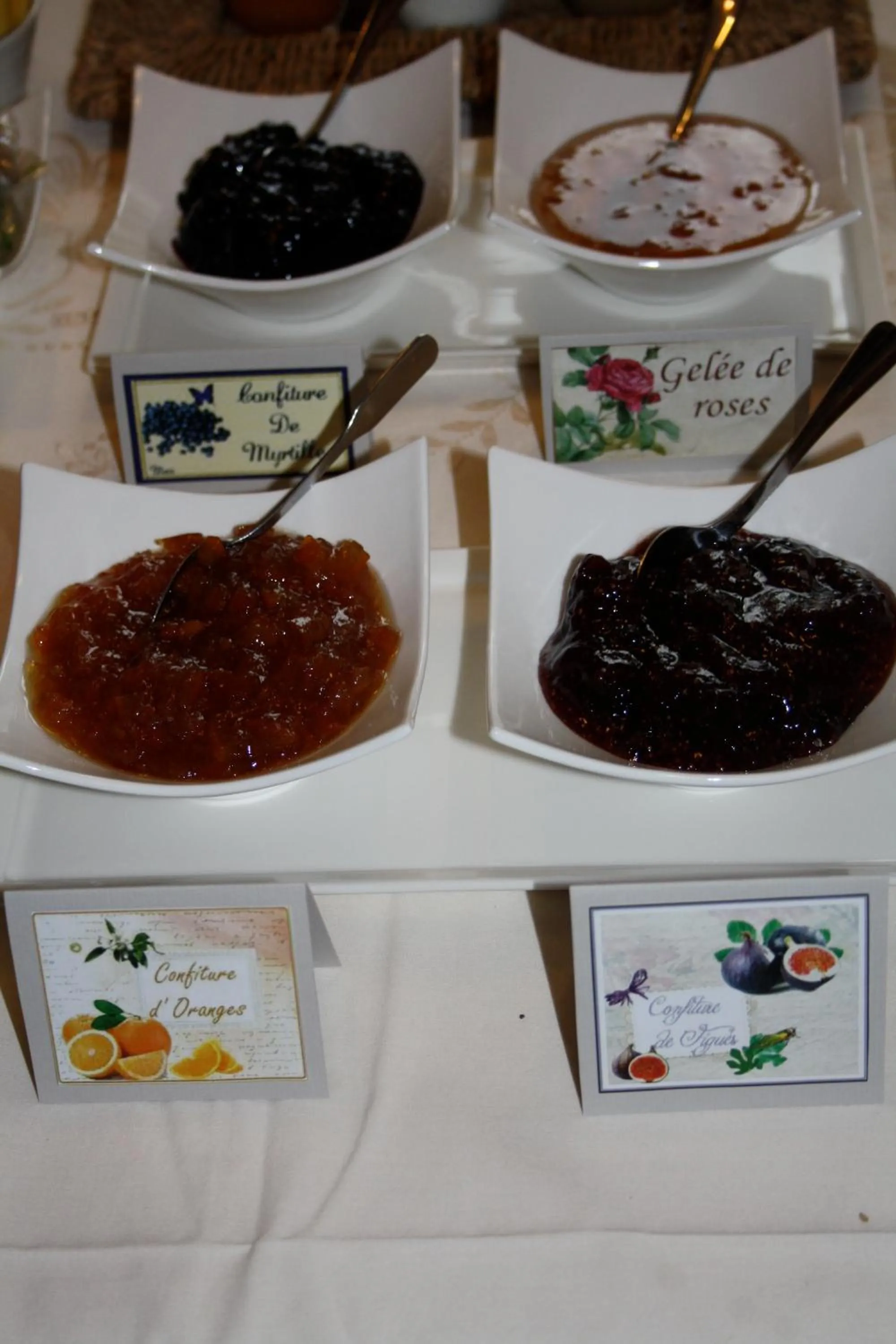 Buffet breakfast in La Villa d'Olivène