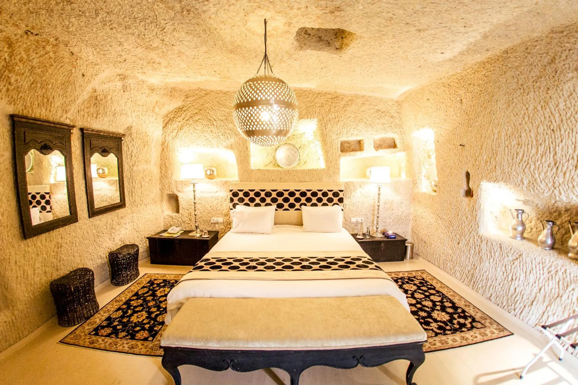 Bed in Hezen Cave Hotel