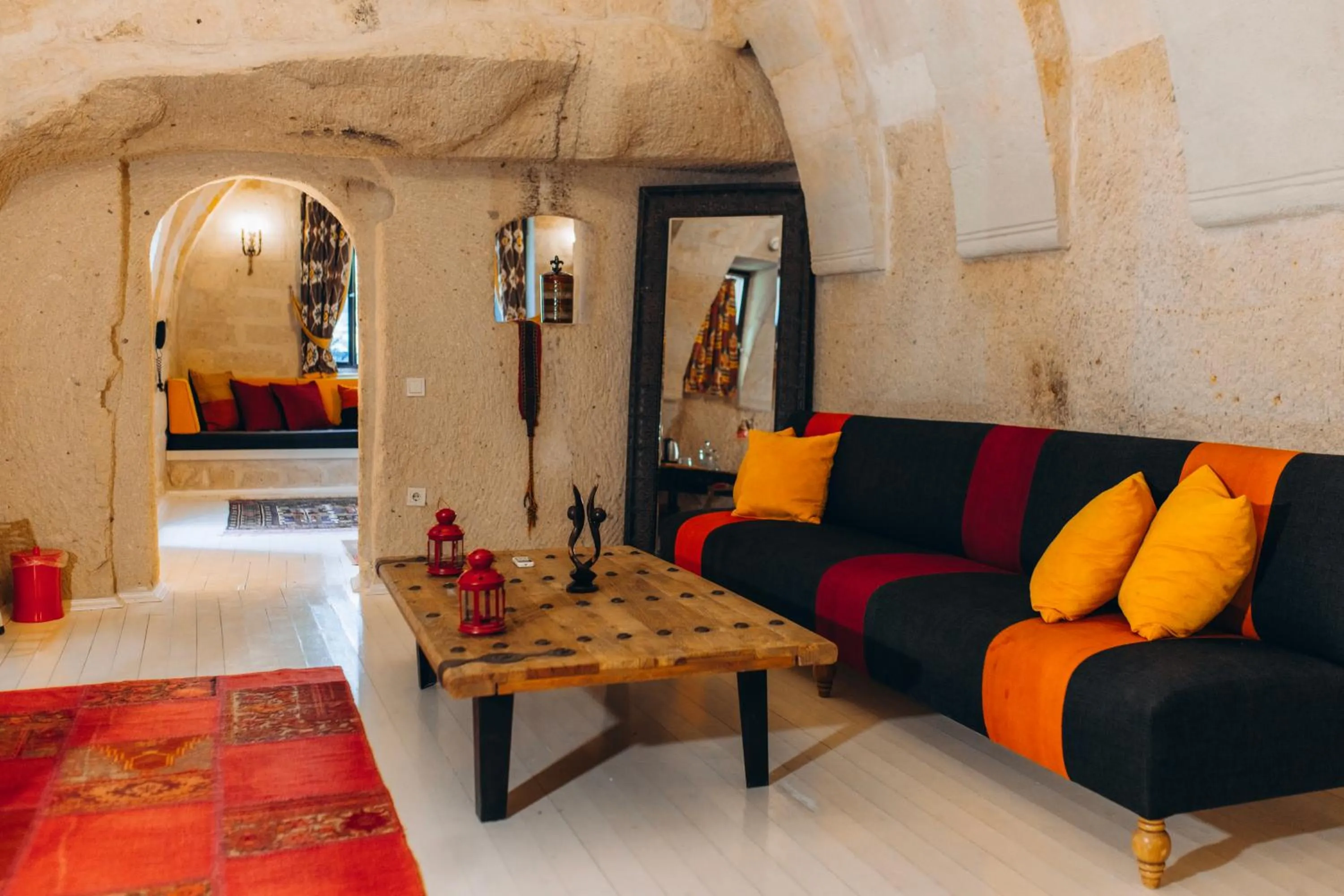 Living room in Hezen Cave Hotel