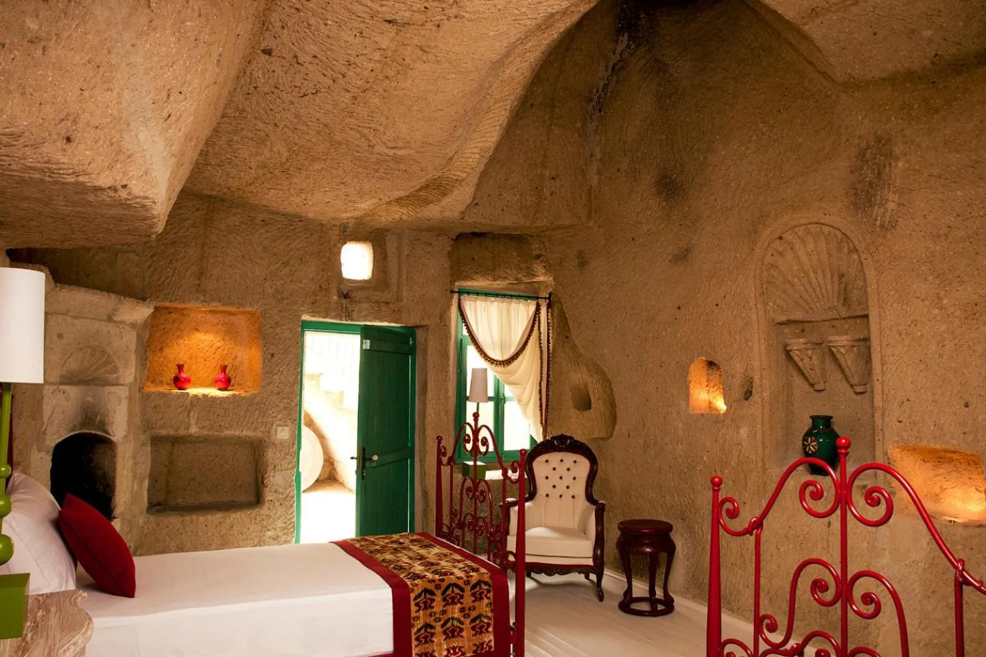 Bed in Hezen Cave Hotel