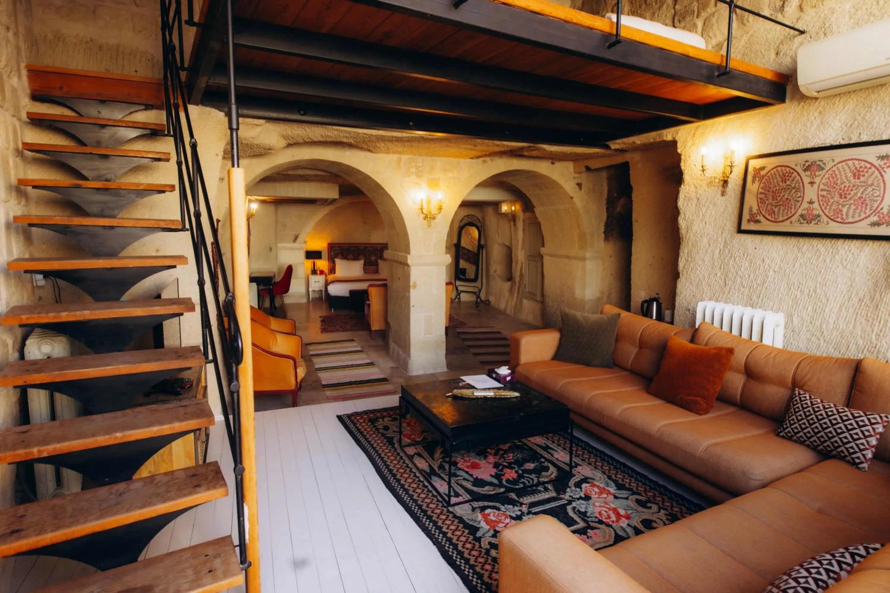 Living room in Hezen Cave Hotel