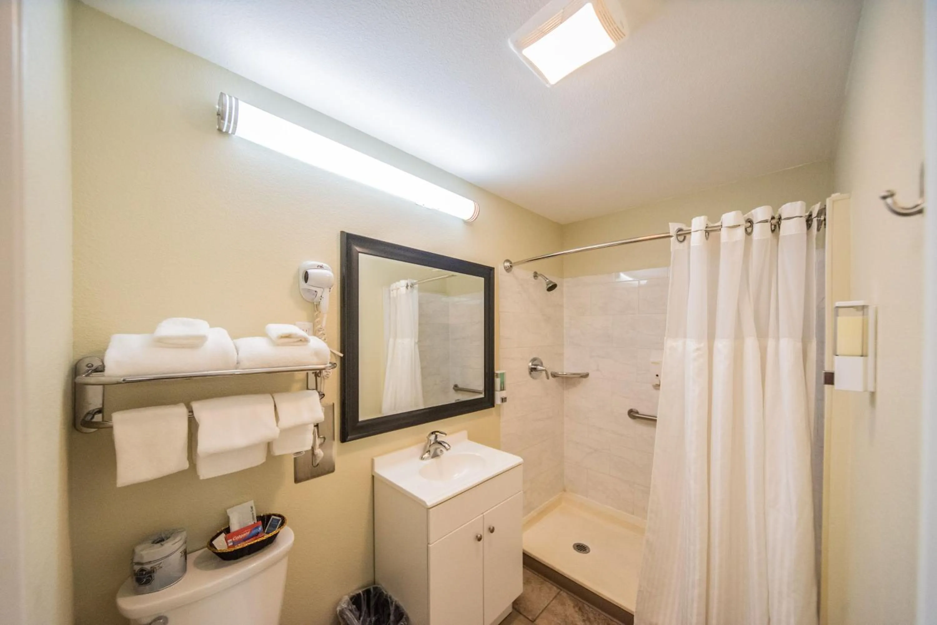 Relax Inn and Suites Kuttawa