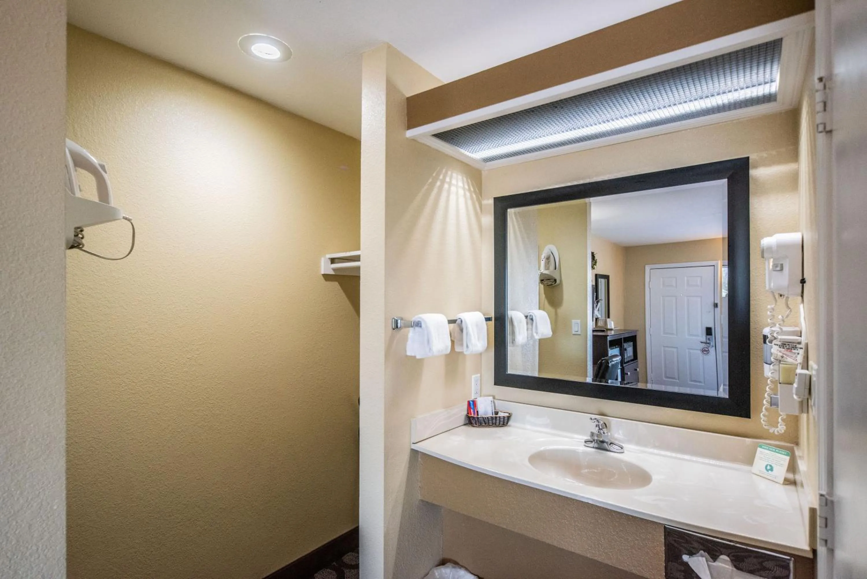 Relax Inn and Suites Kuttawa